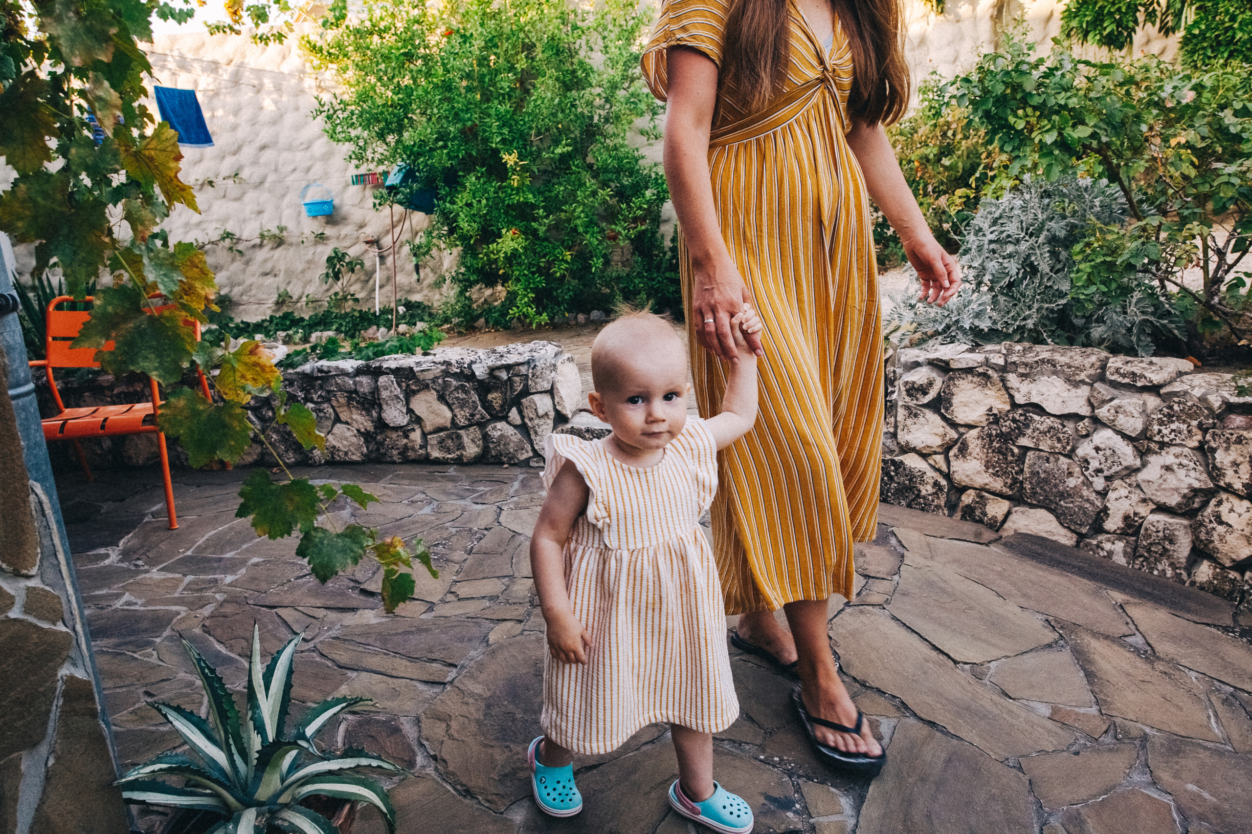 Маша и Соня. Отпуск в Крыму. Семейный фотограф, фотограф родов, репортажей фотограф в Санкт-Петербу
