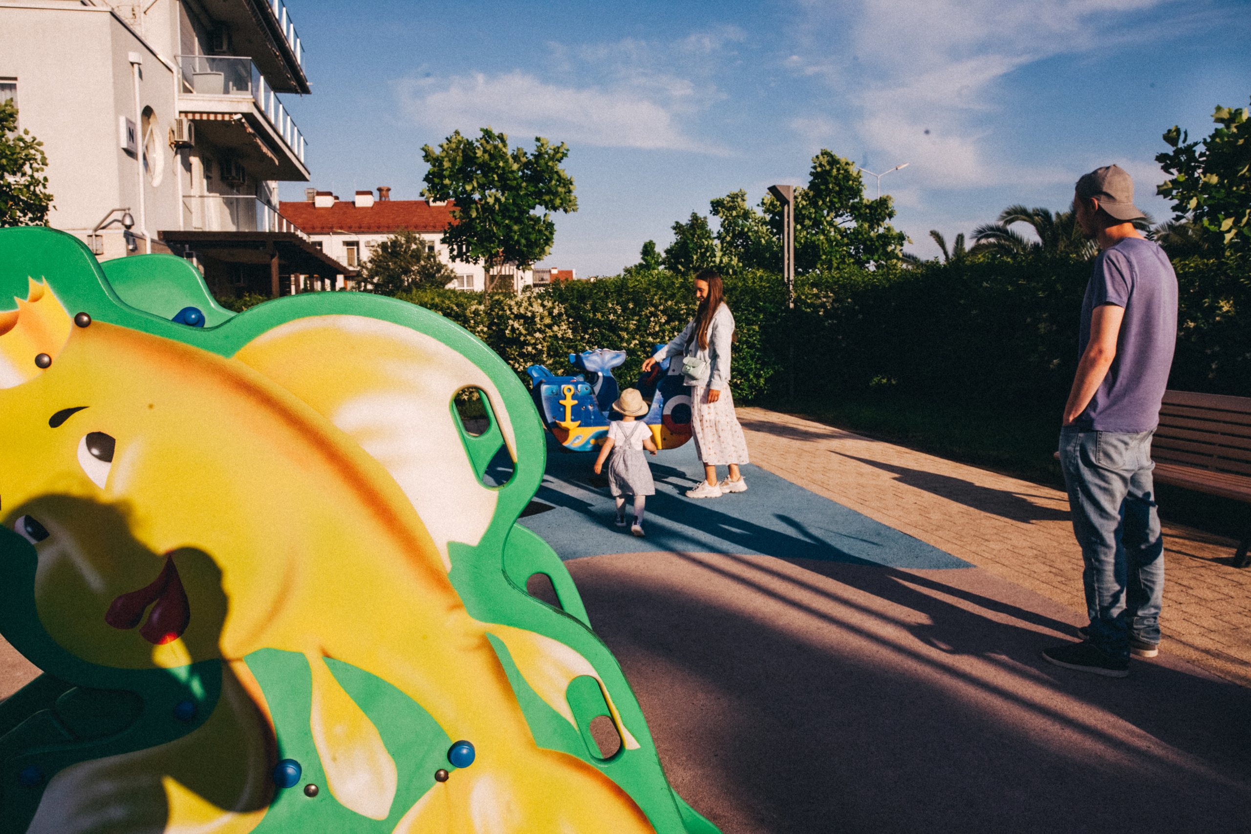 Вася, Маша, Соня. Отпуск в Адлере. Семейный фотограф, фотограф родов, репортажей фотограф в Санкт-Петербу