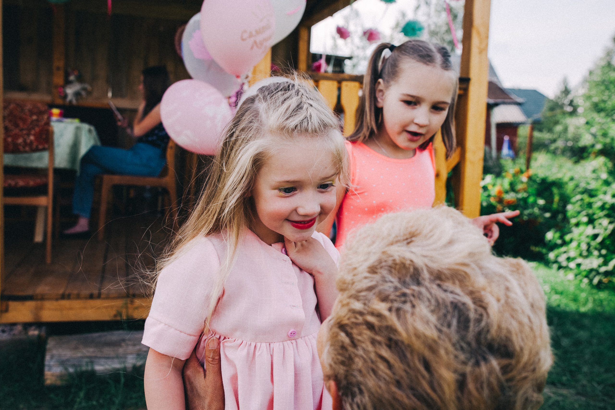 Ульяше 5 лет. Дачный деньрожденский день. Семейный фотограф, фотограф родов, репортажей фотограф в Санкт-Петербу