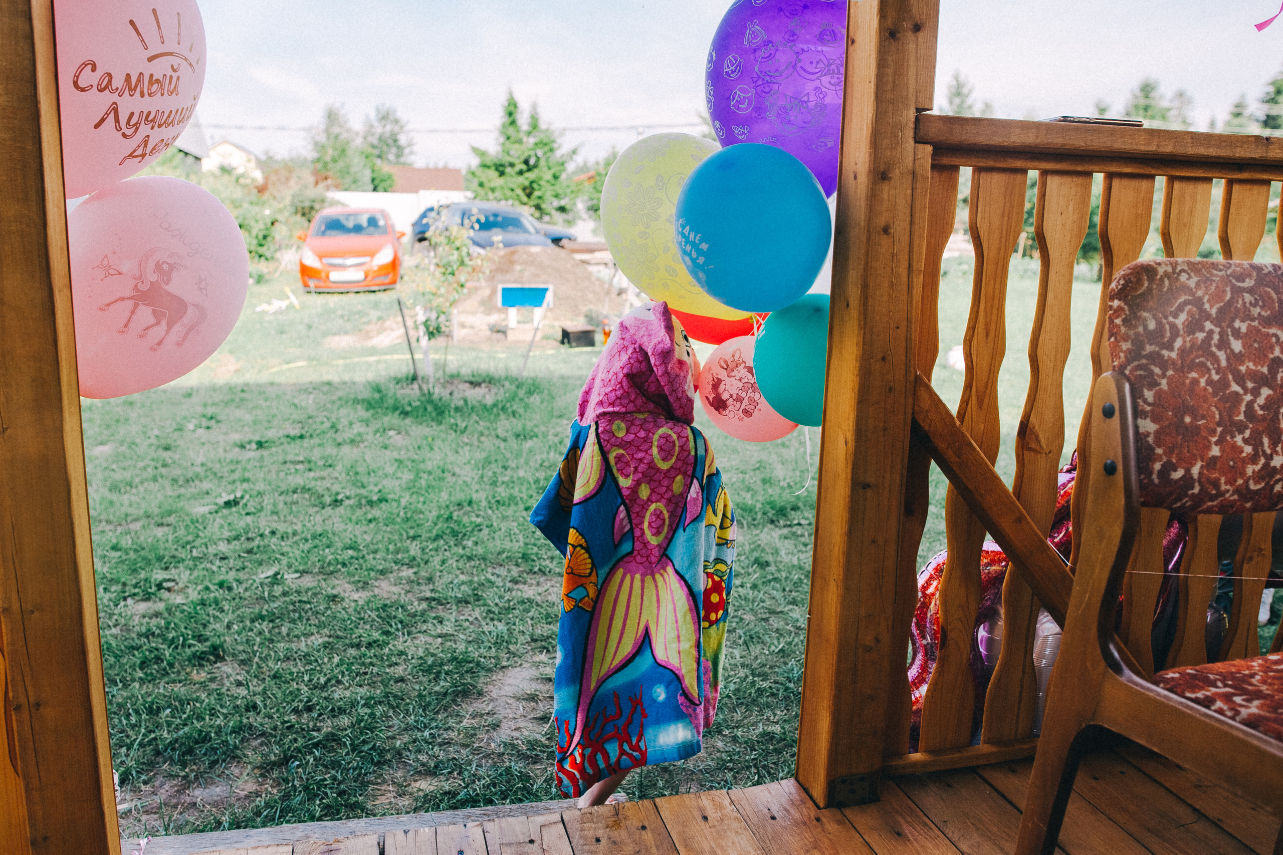 Ульяше 5 лет. Дачный деньрожденский день. Семейный фотограф, фотограф родов, репортажей фотограф в Санкт-Петербу