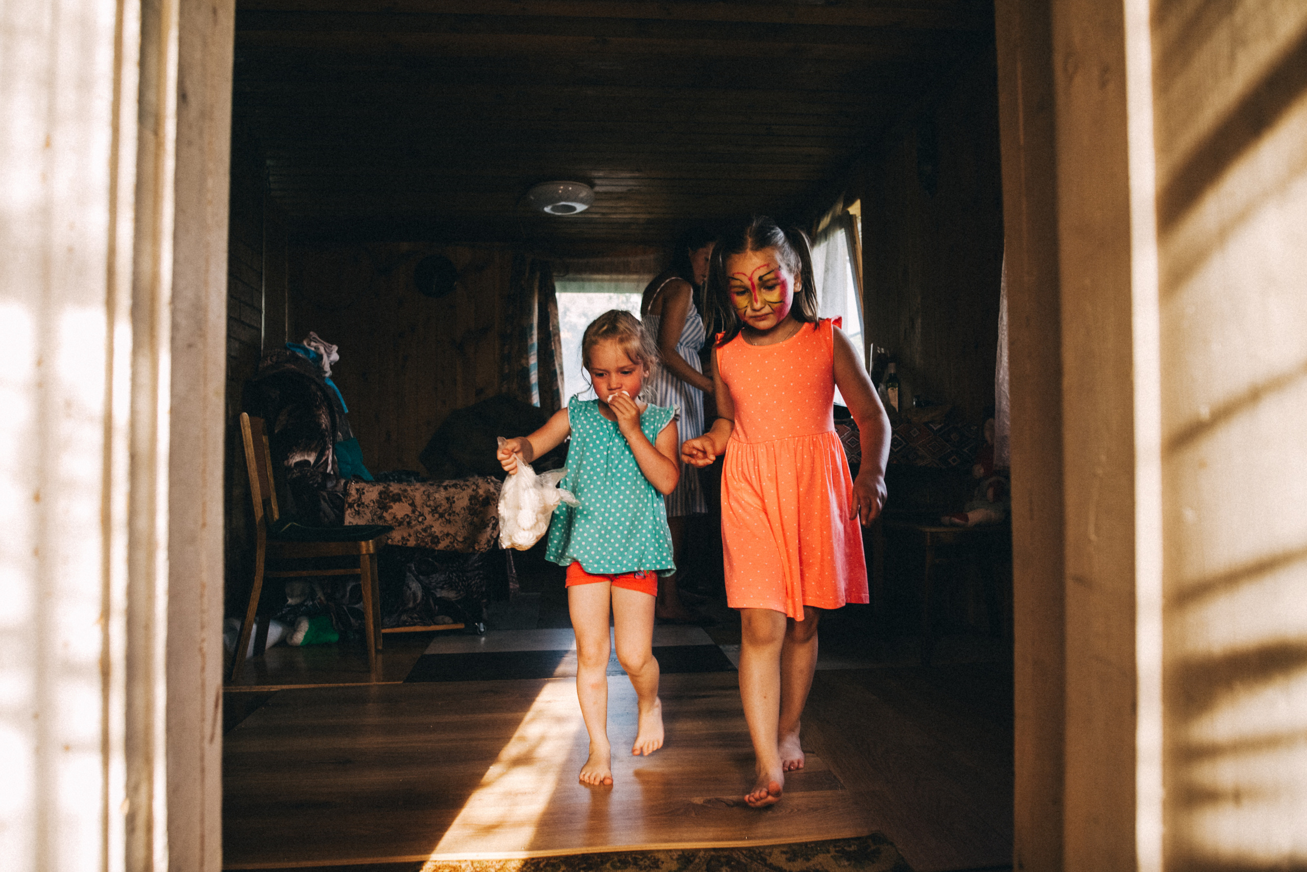 Ульяше 5 лет. Дачный деньрожденский день. Семейный фотограф, фотограф родов, репортажей фотограф в Санкт-Петербу