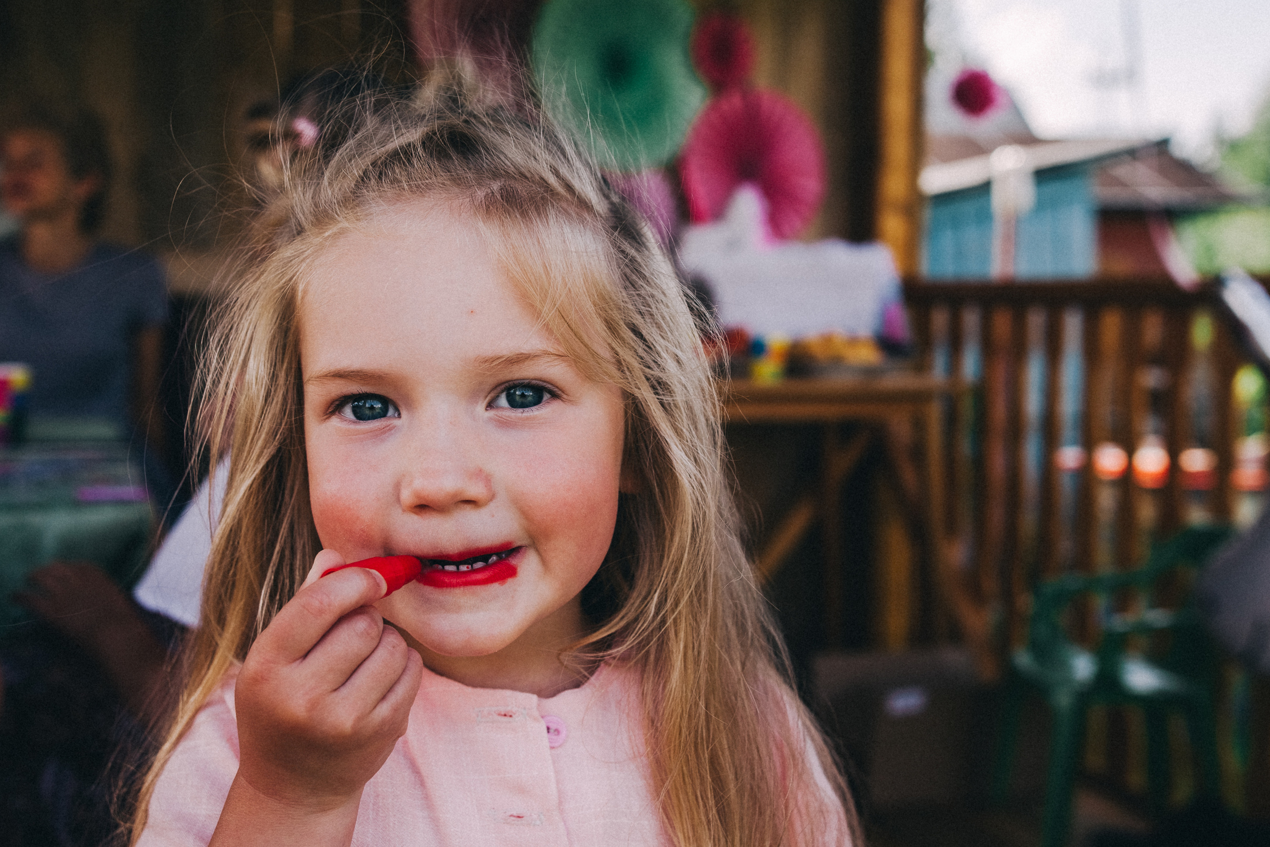 Ульяше 5 лет. Дачный деньрожденский день. Семейный фотограф, фотограф родов, репортажей фотограф в Санкт-Петербу