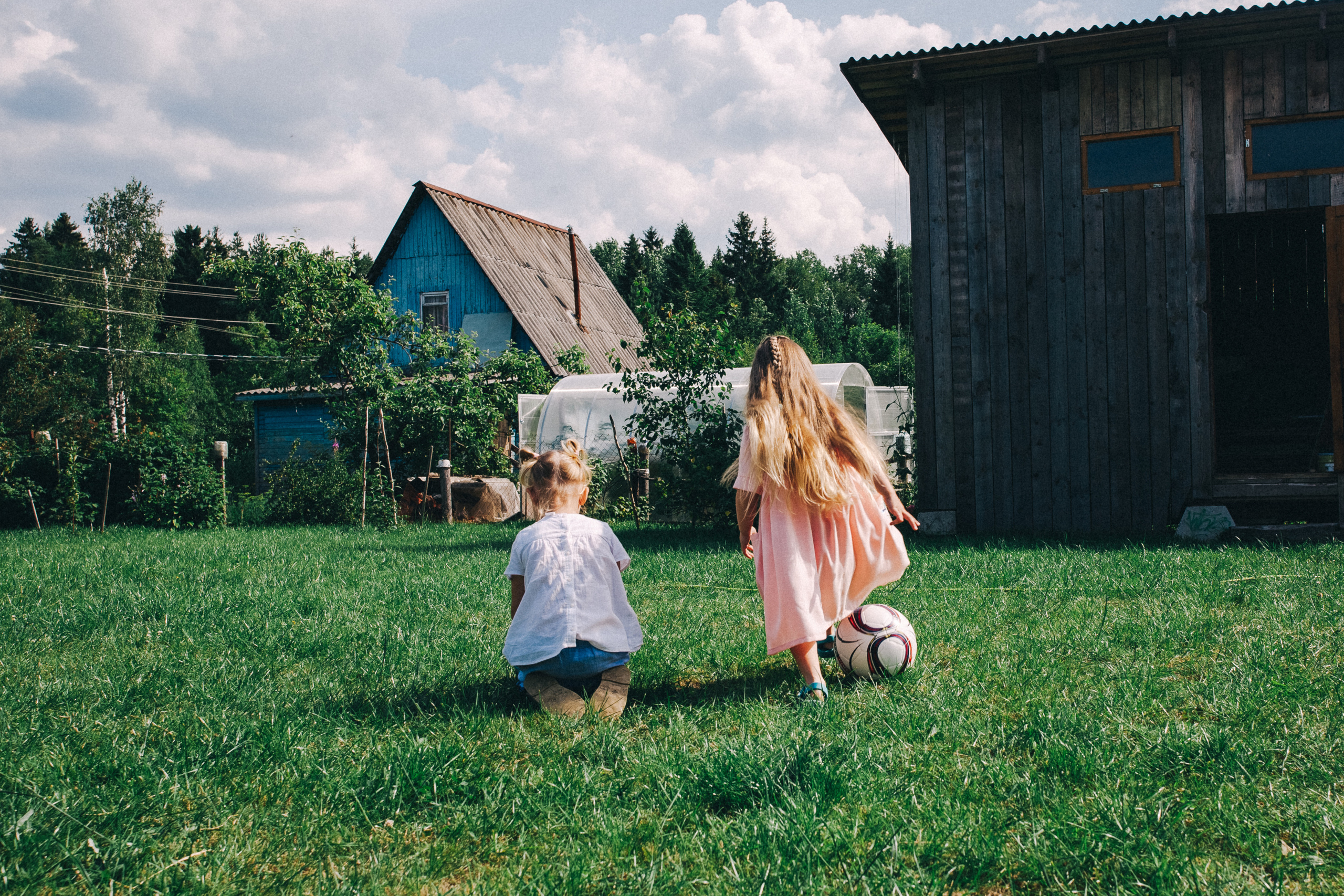Ульяше 5 лет. Дачный деньрожденский день. Семейный фотограф, фотограф родов, репортажей фотограф в Санкт-Петербу
