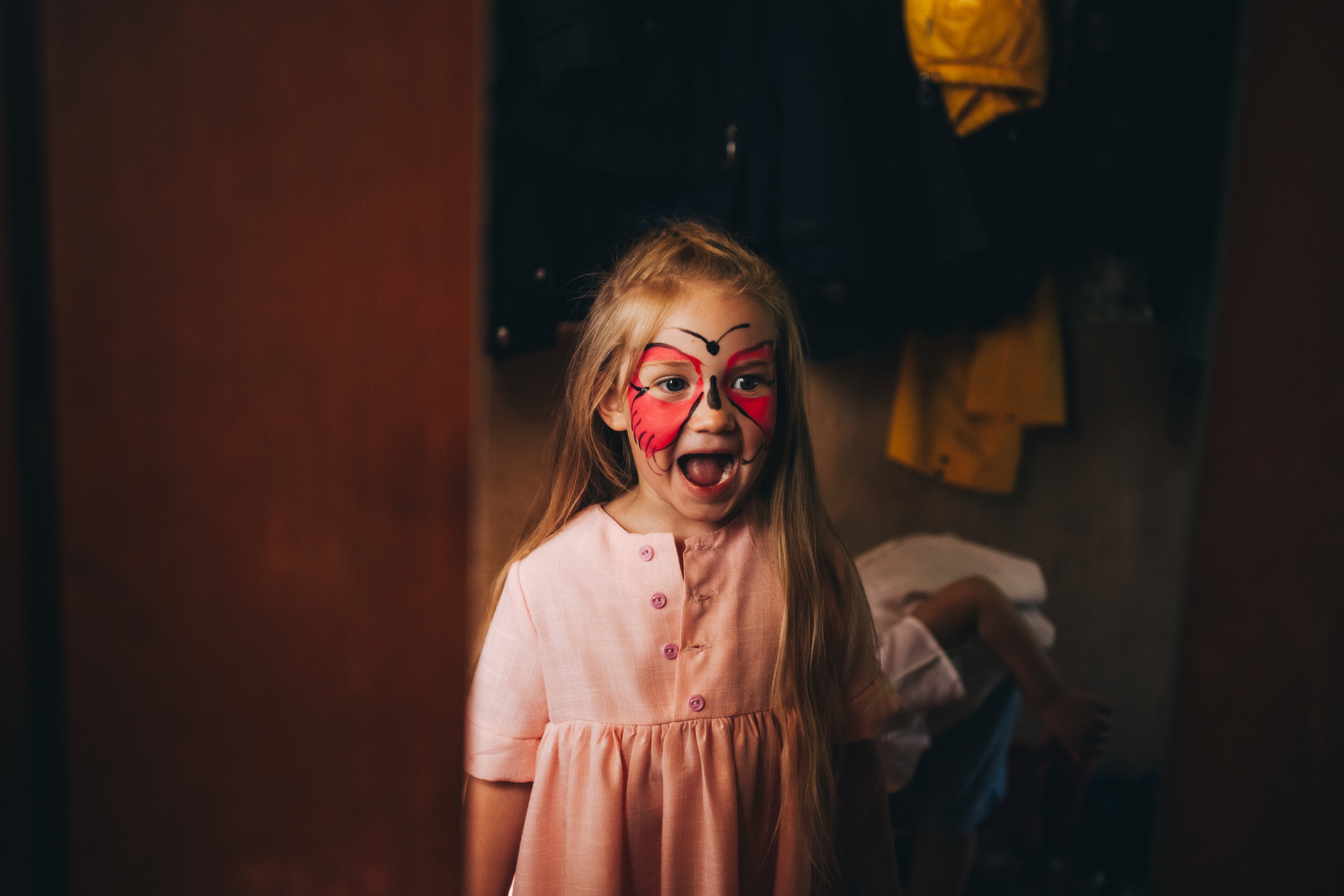 Ульяше 5 лет. Дачный деньрожденский день. Семейный фотограф, фотограф родов, репортажей фотограф в Санкт-Петербу