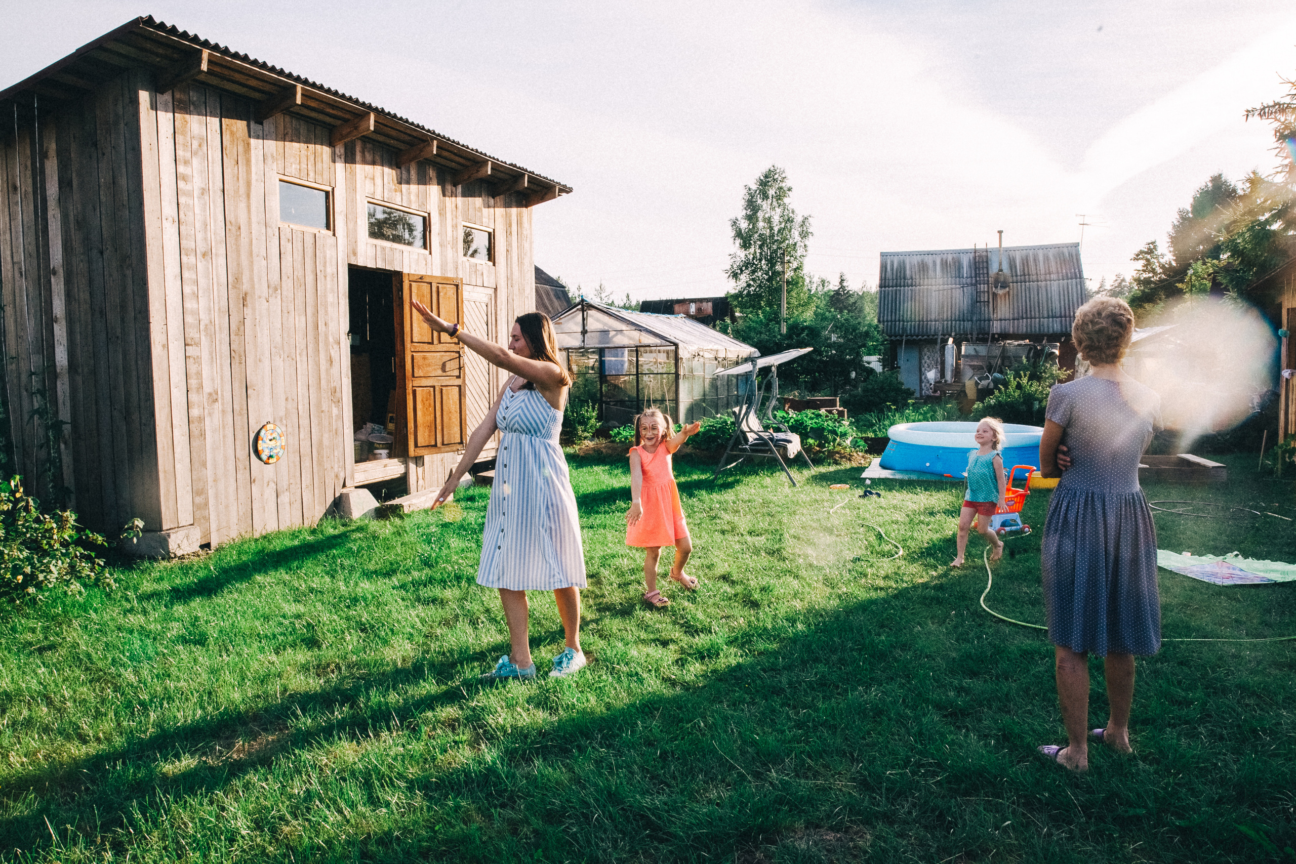Ульяше 5 лет. Дачный деньрожденский день. Семейный фотограф, фотограф родов, репортажей фотограф в Санкт-Петербу