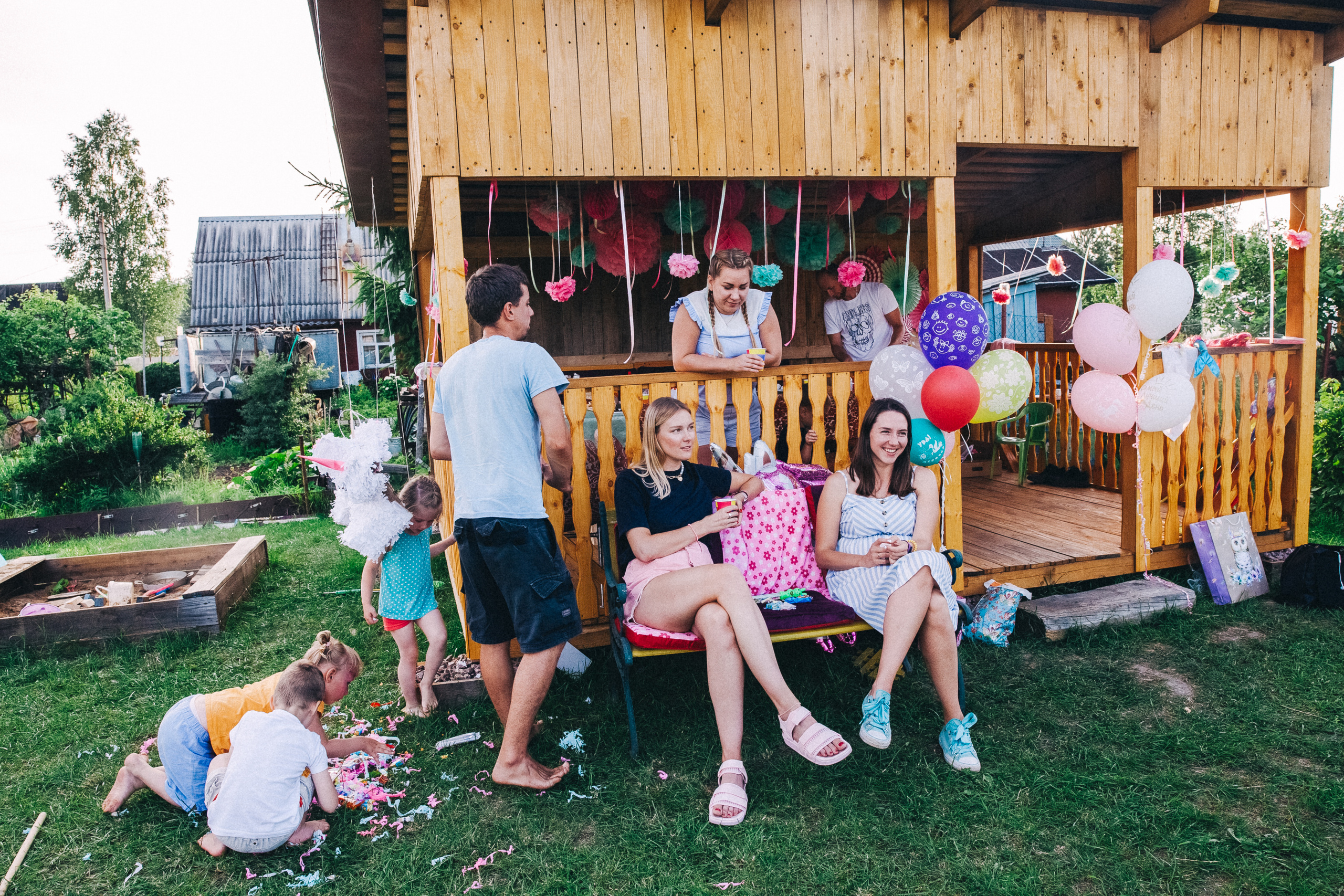 Ульяше 5 лет. Дачный деньрожденский день. Семейный фотограф, фотограф родов, репортажей фотограф в Санкт-Петербу