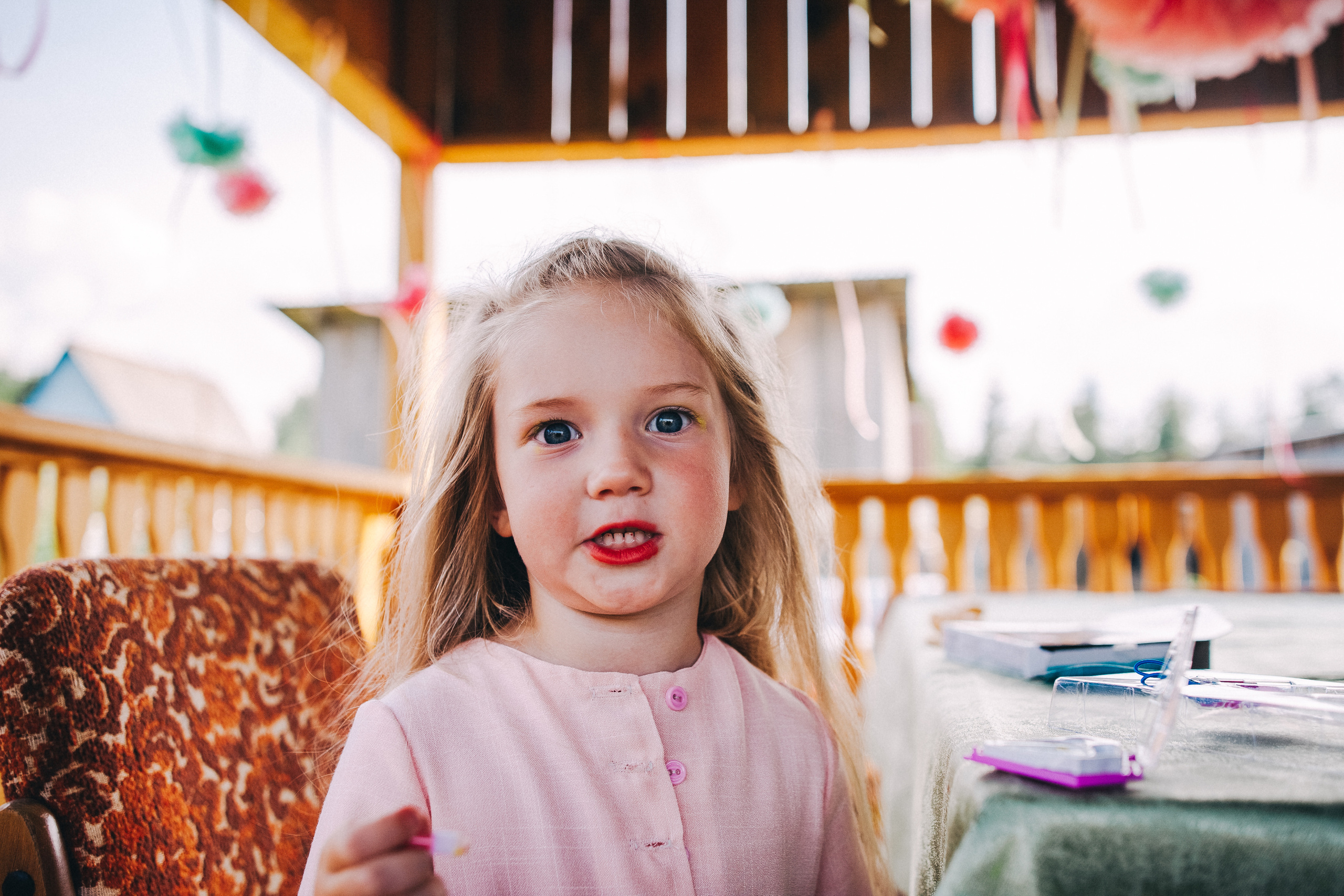 Ульяше 5 лет. Дачный деньрожденский день. Семейный фотограф, фотограф родов, репортажей фотограф в Санкт-Петербу