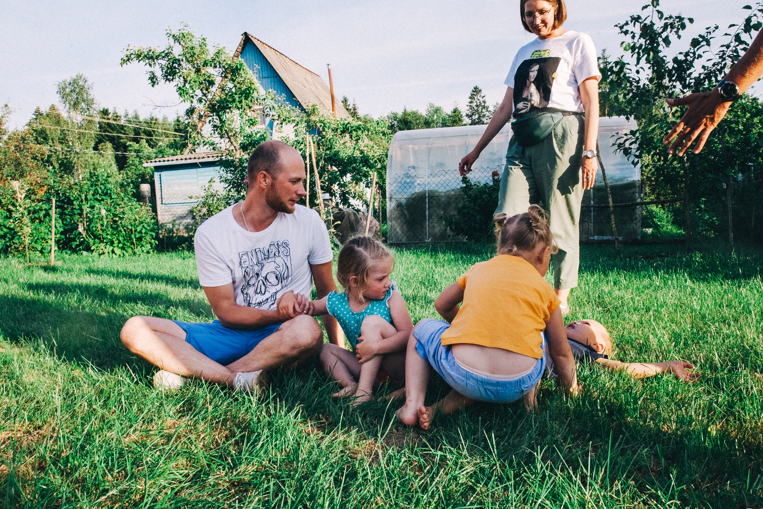Ульяше 5 лет. Дачный деньрожденский день. Семейный фотограф, фотограф родов, репортажей фотограф в Санкт-Петербу