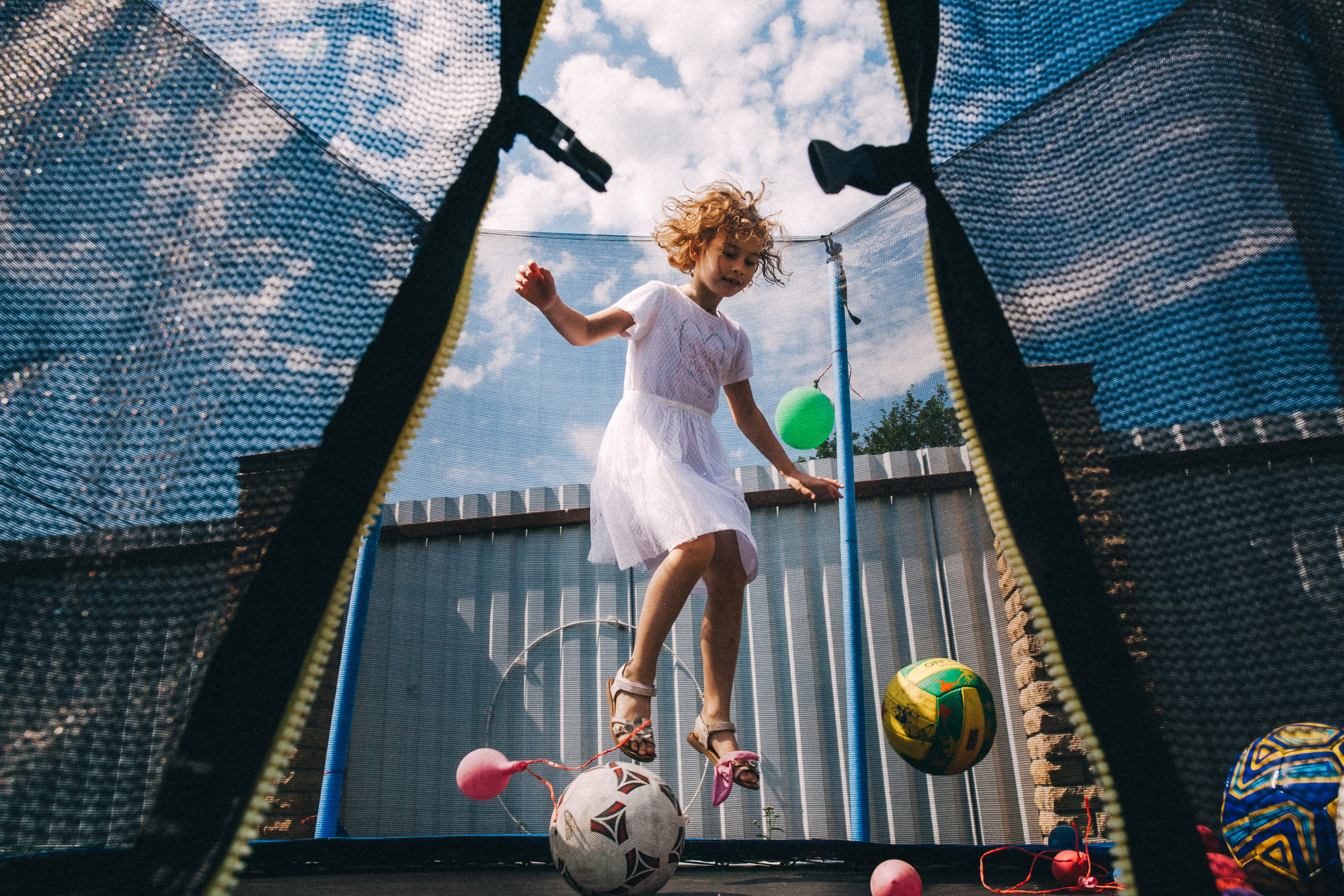 Есении 5 лет. ДР на даче. Семейный фотограф, фотограф родов, репортажей фотограф в Санкт-Петербу