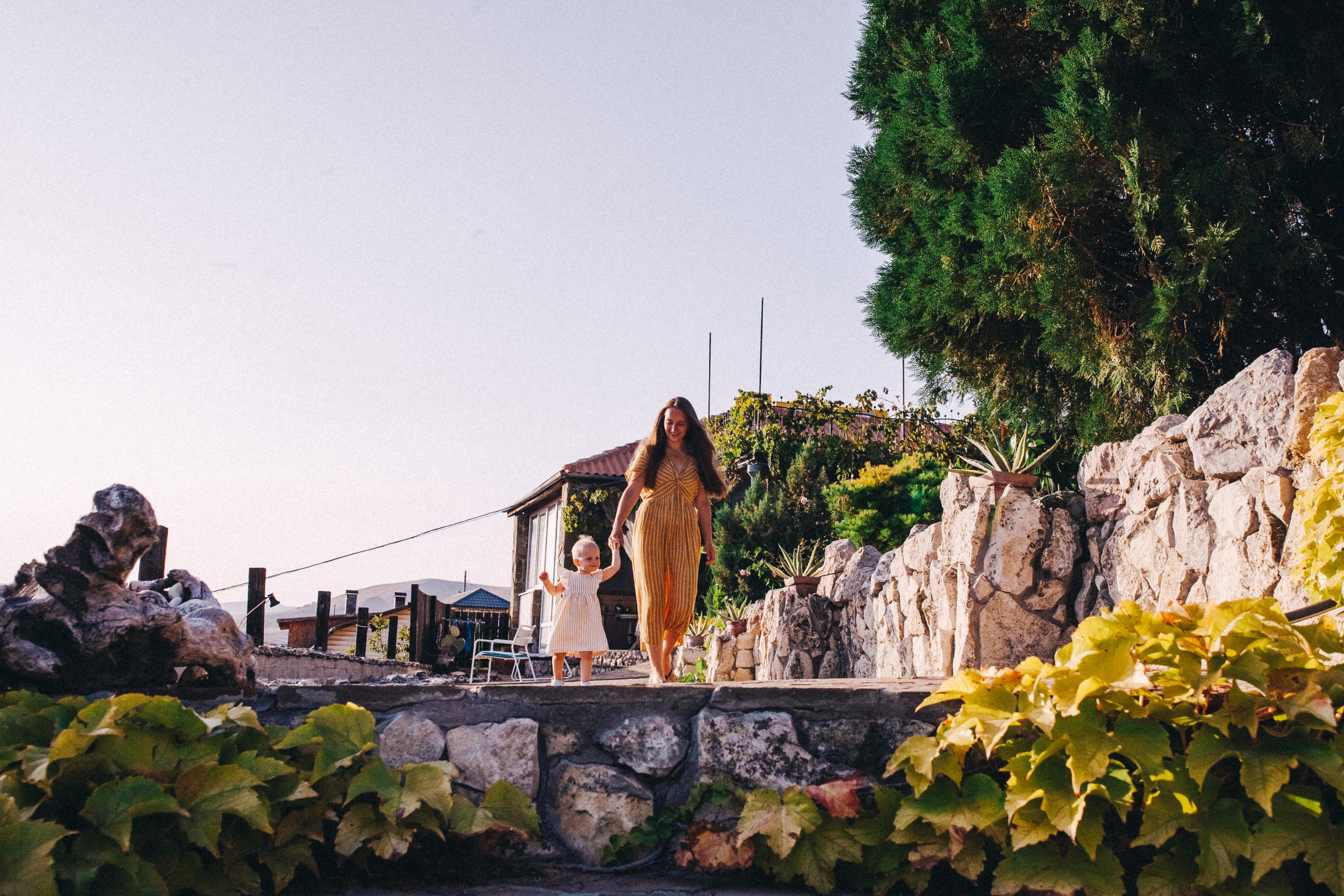 Маша и Соня. Отпуск в Крыму. Семейный фотограф, фотограф родов, репортажей фотограф в Санкт-Петербу