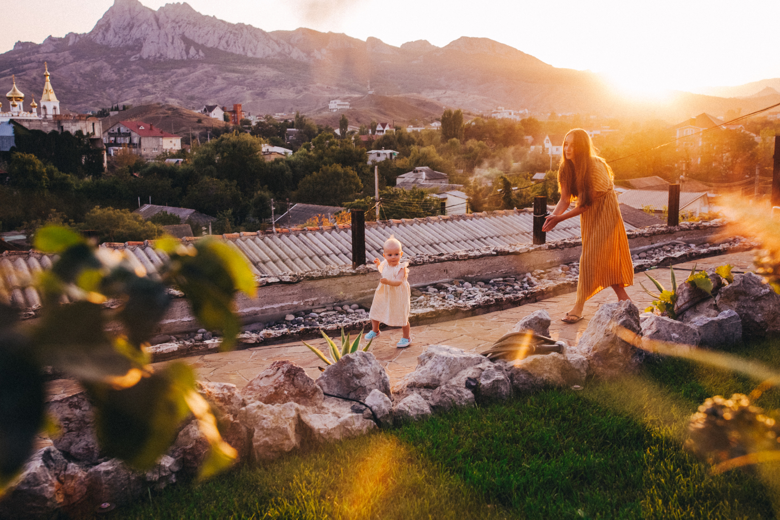 Маша и Соня. Отпуск в Крыму. Семейный фотограф, фотограф родов, репортажей фотограф в Санкт-Петербу