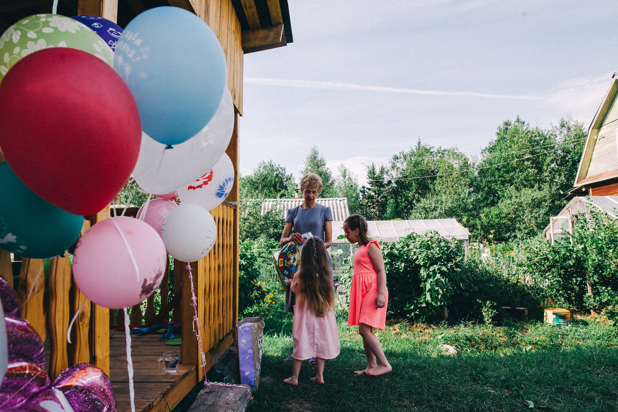 Ульяше 5 лет. Дачный деньрожденский день. Семейный фотограф, фотограф родов, репортажей фотограф в Санкт-Петербу