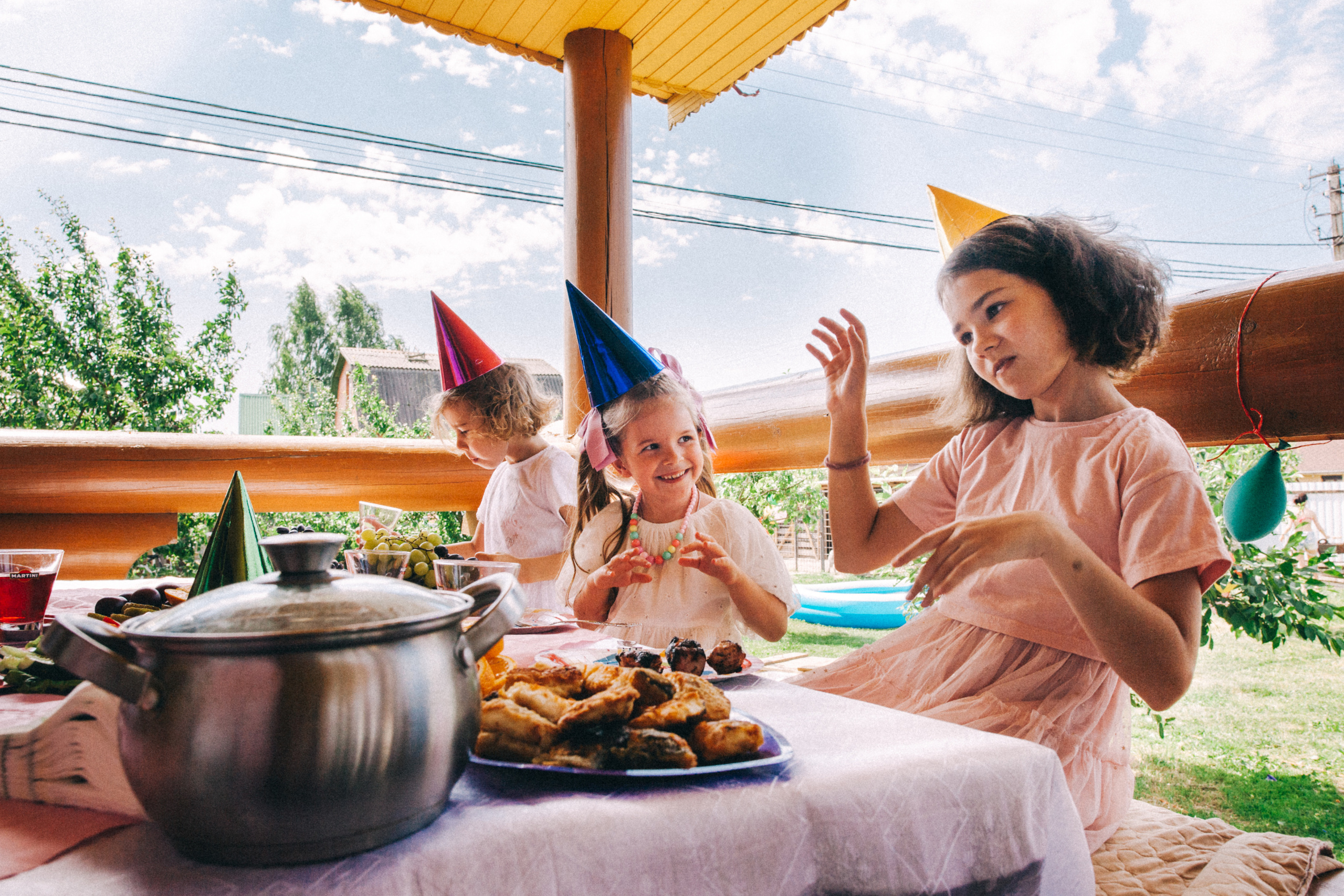 Есении 5 лет. ДР на даче. Семейный фотограф, фотограф родов, репортажей фотограф в Санкт-Петербу