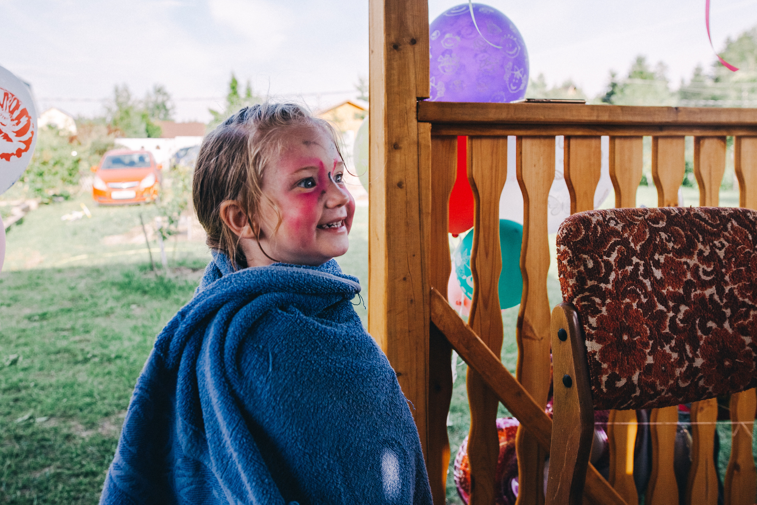 Ульяше 5 лет. Дачный деньрожденский день. Семейный фотограф, фотограф родов, репортажей фотограф в Санкт-Петербу