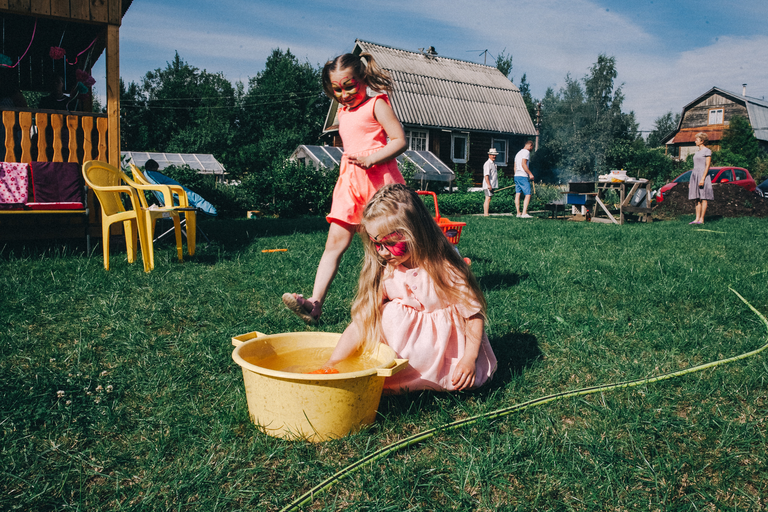 Ульяше 5 лет. Дачный деньрожденский день. Семейный фотограф, фотограф родов, репортажей фотограф в Санкт-Петербу
