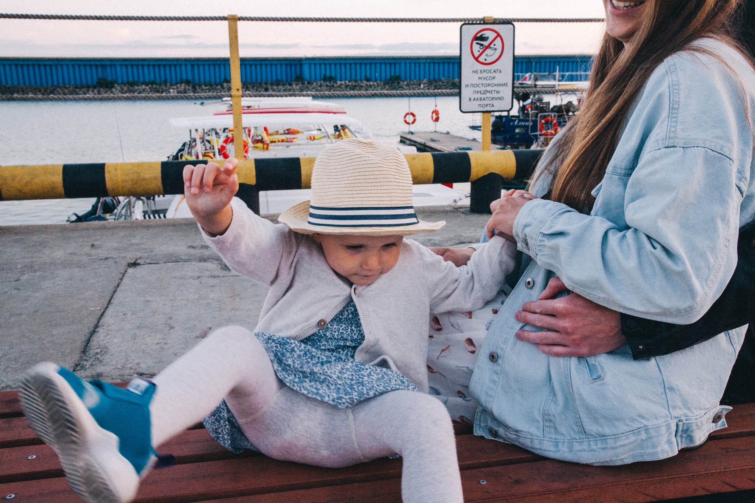 Вася, Маша, Соня. Отпуск в Адлере. Семейный фотограф, фотограф родов, репортажей фотограф в Санкт-Петербу