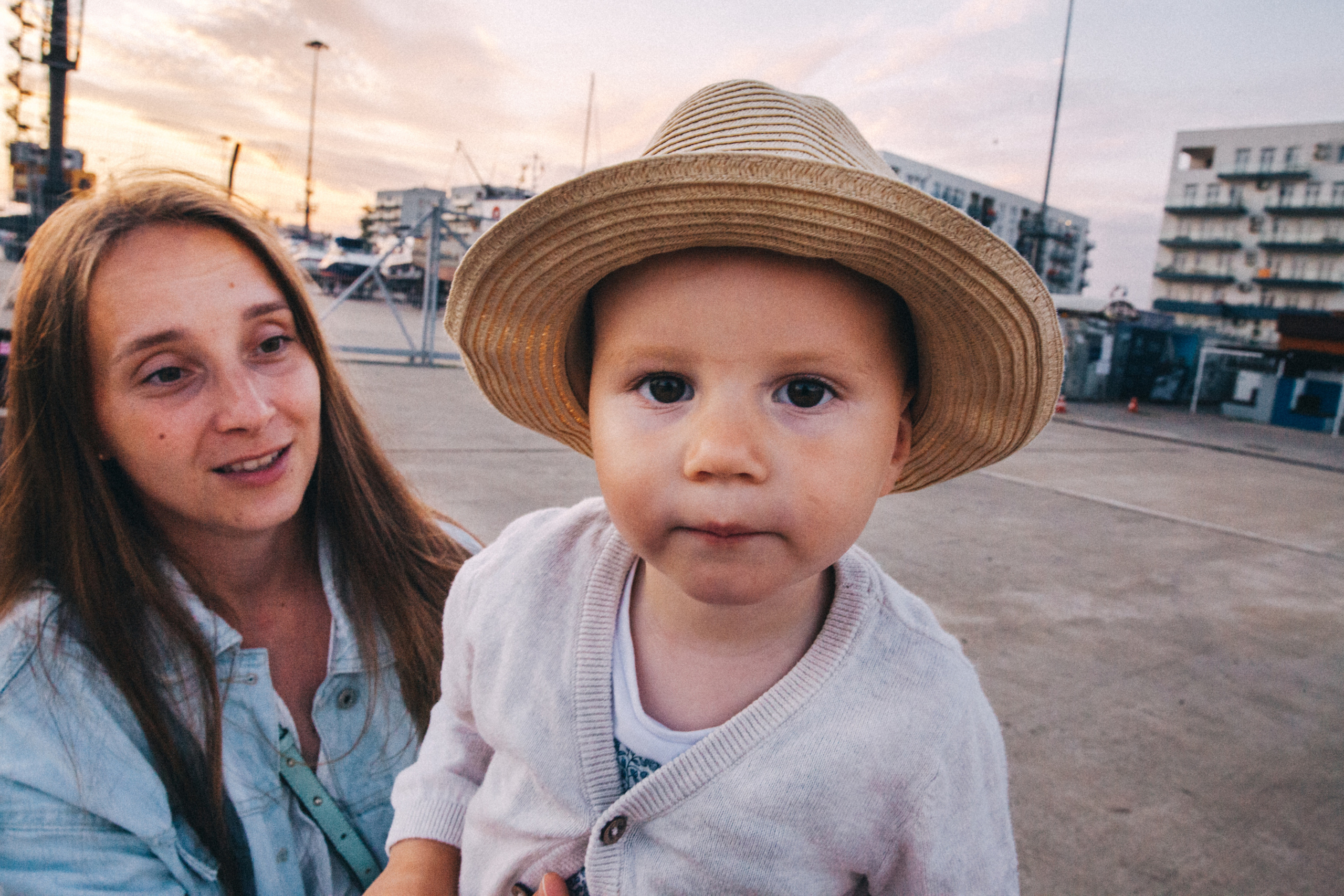 Вася, Маша, Соня. Отпуск в Адлере. Семейный фотограф, фотограф родов, репортажей фотограф в Санкт-Петербу