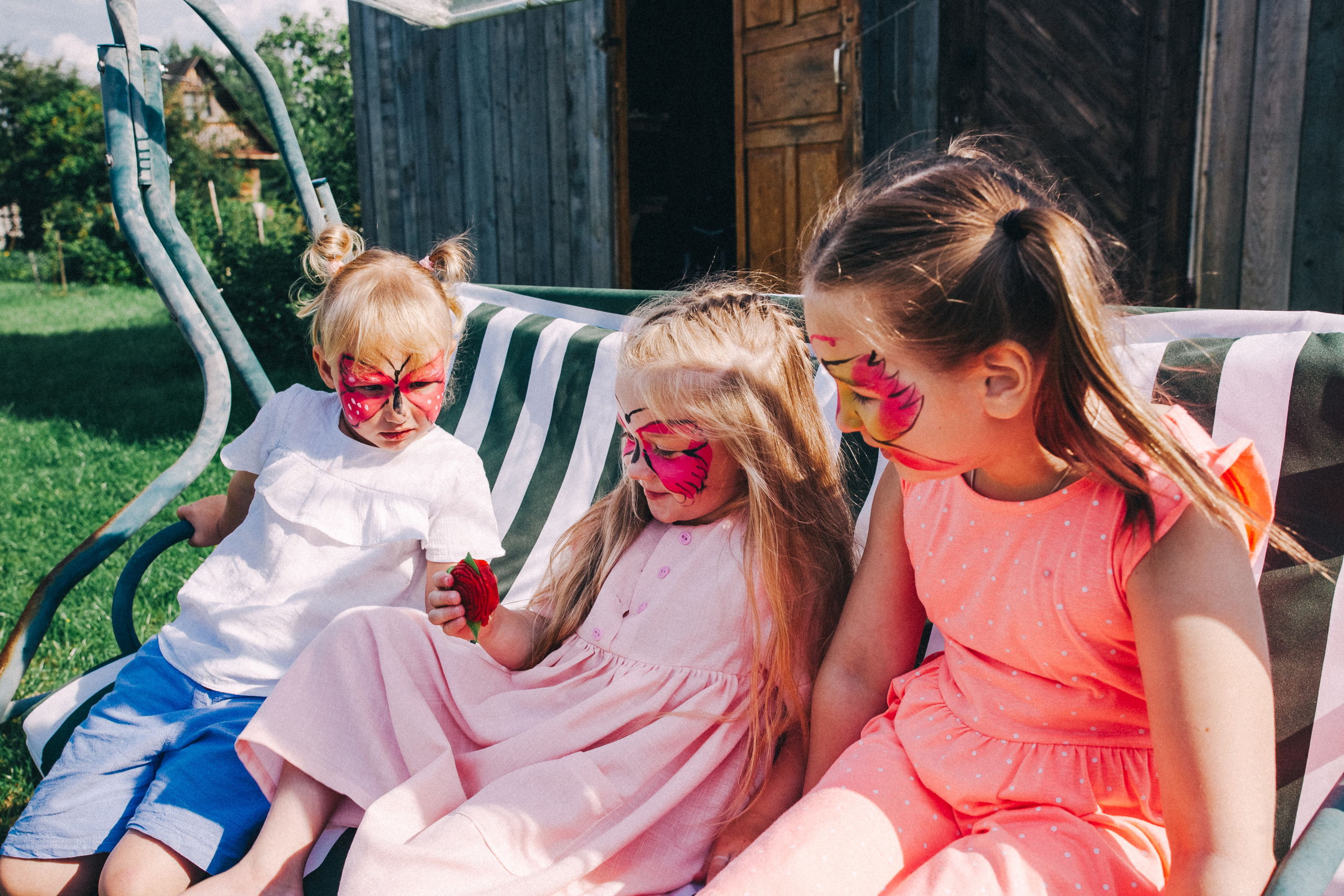 Ульяше 5 лет. Дачный деньрожденский день. Семейный фотограф, фотограф родов, репортажей фотограф в Санкт-Петербу