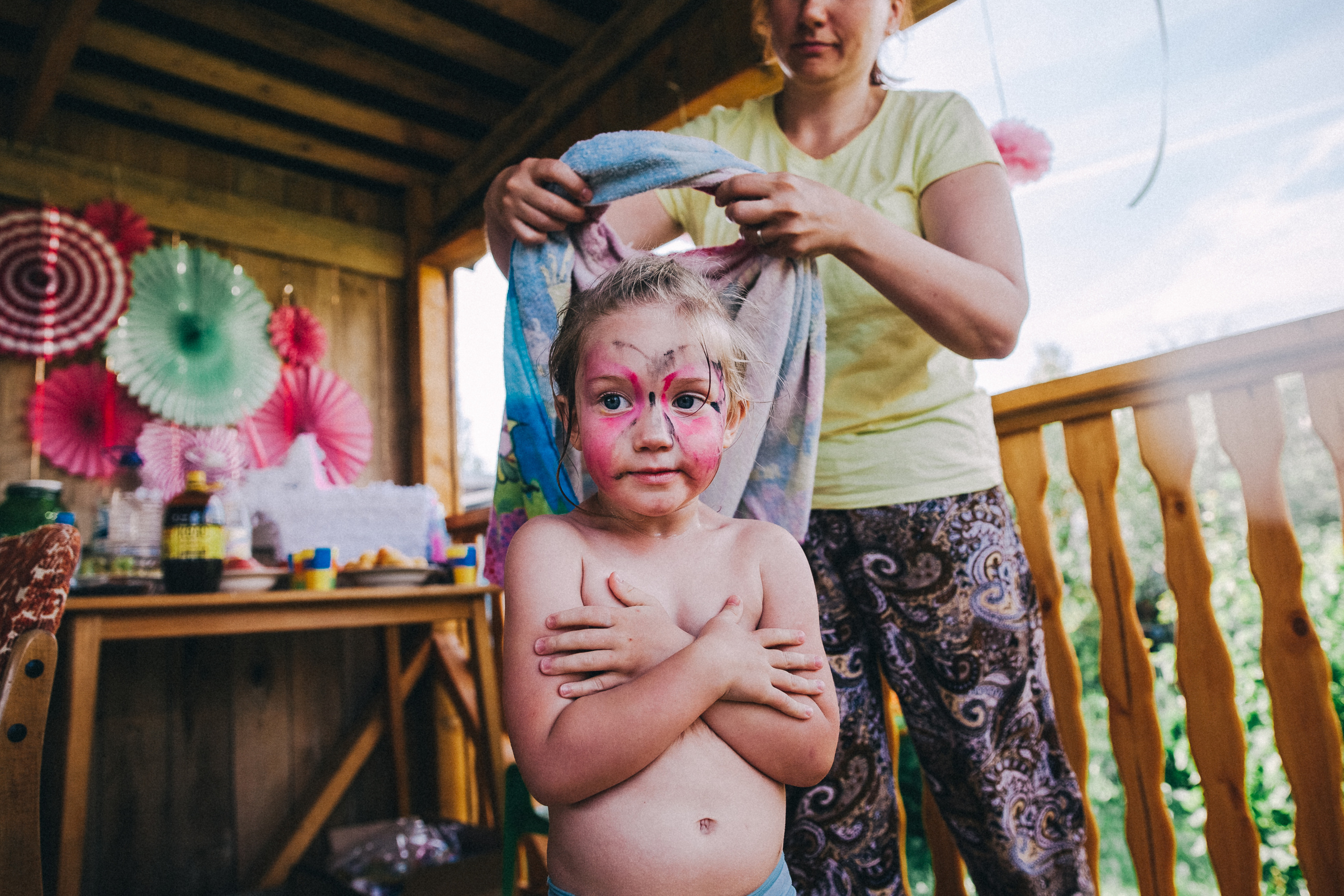 Ульяше 5 лет. Дачный деньрожденский день. Семейный фотограф, фотограф родов, репортажей фотограф в Санкт-Петербу