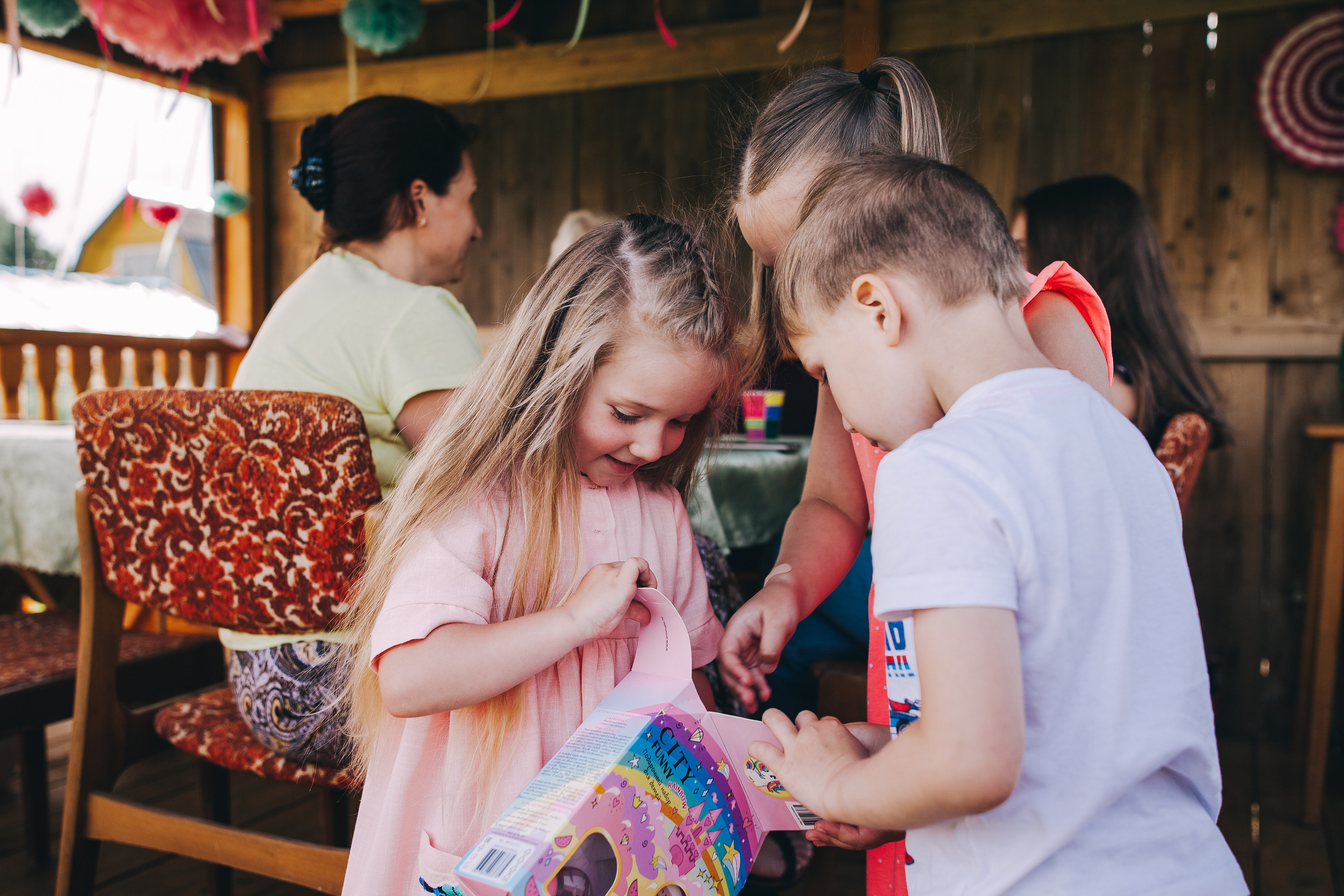 Ульяше 5 лет. Дачный деньрожденский день. Семейный фотограф, фотограф родов, репортажей фотограф в Санкт-Петербу