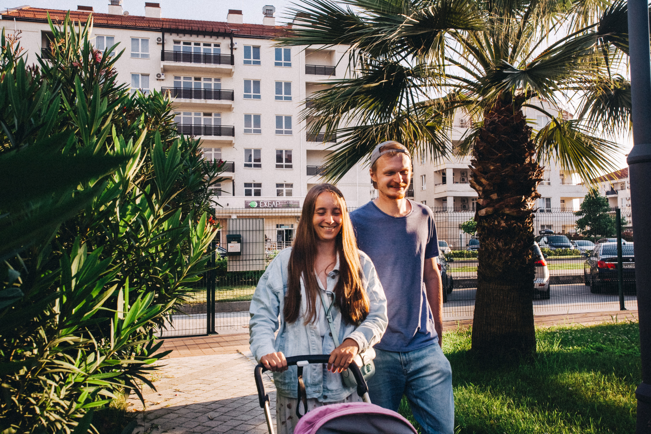Вася, Маша, Соня. Отпуск в Адлере. Семейный фотограф, фотограф родов, репортажей фотограф в Санкт-Петербу