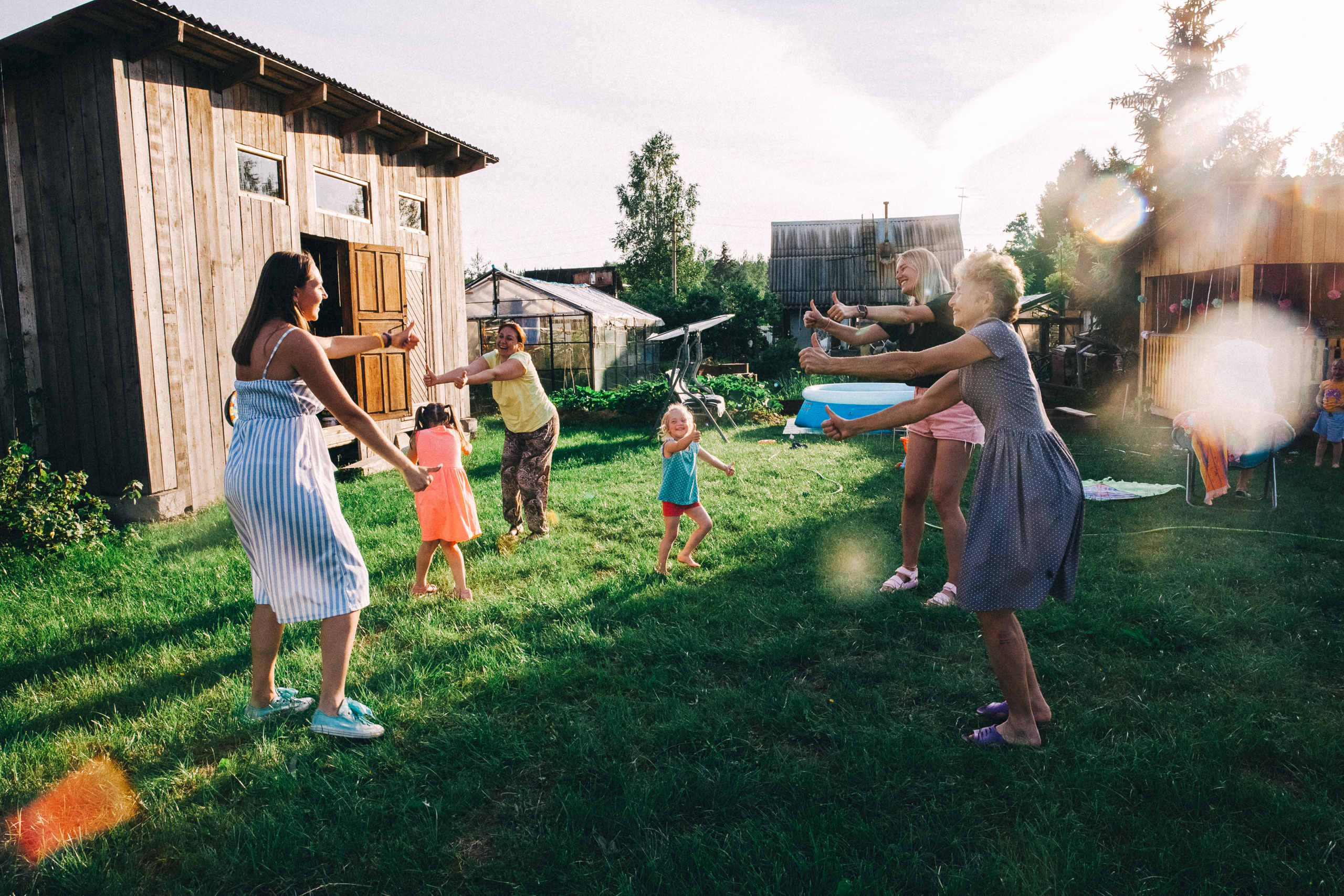 Ульяше 5 лет. Дачный деньрожденский день. Семейный фотограф, фотограф родов, репортажей фотограф в Санкт-Петербу