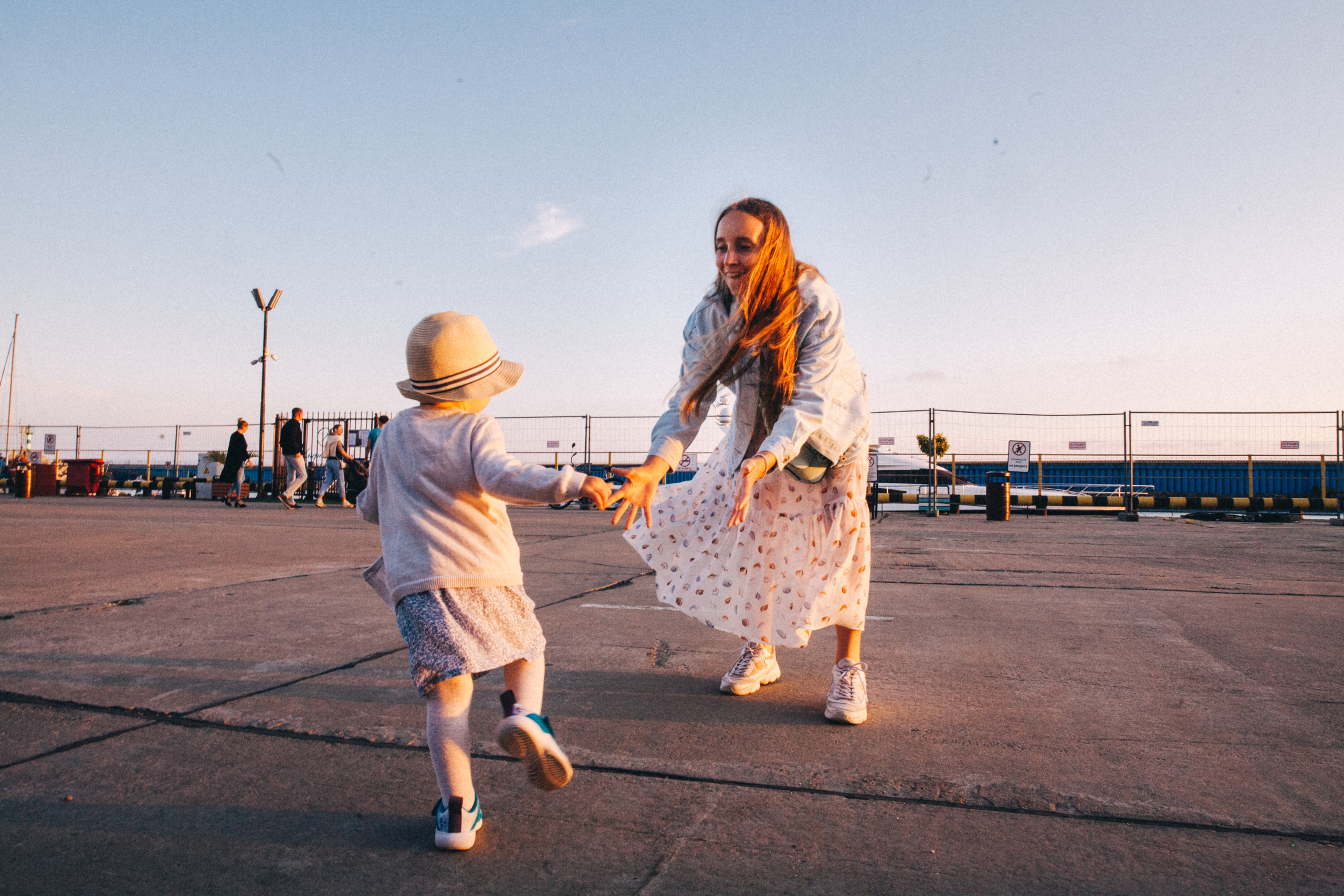 Вася, Маша, Соня. Отпуск в Адлере. Семейный фотограф, фотограф родов, репортажей фотограф в Санкт-Петербу
