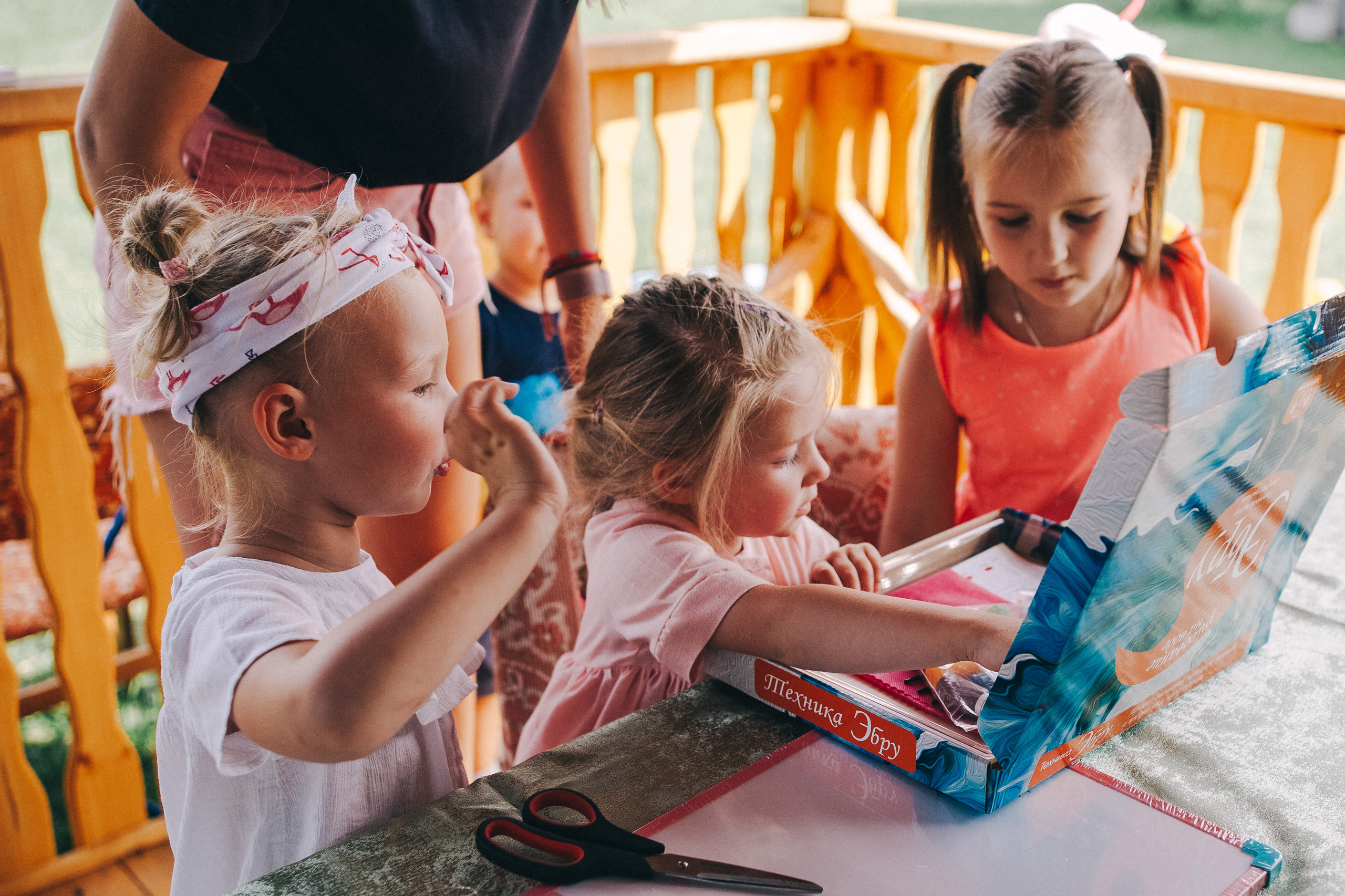 Ульяше 5 лет. Дачный деньрожденский день. Семейный фотограф, фотограф родов, репортажей фотограф в Санкт-Петербу
