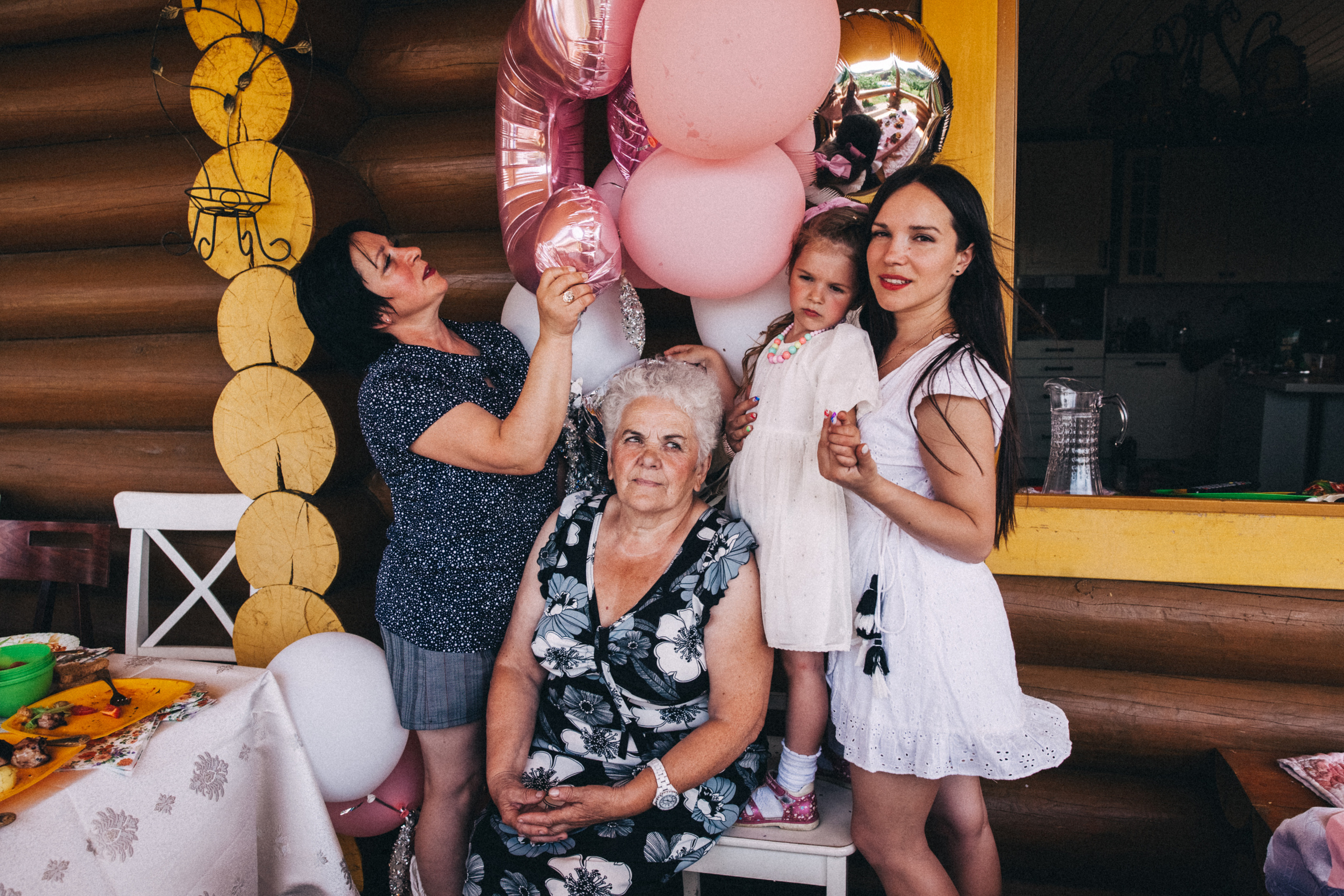 Есении 5 лет. ДР на даче. Семейный фотограф, фотограф родов, репортажей фотограф в Санкт-Петербу