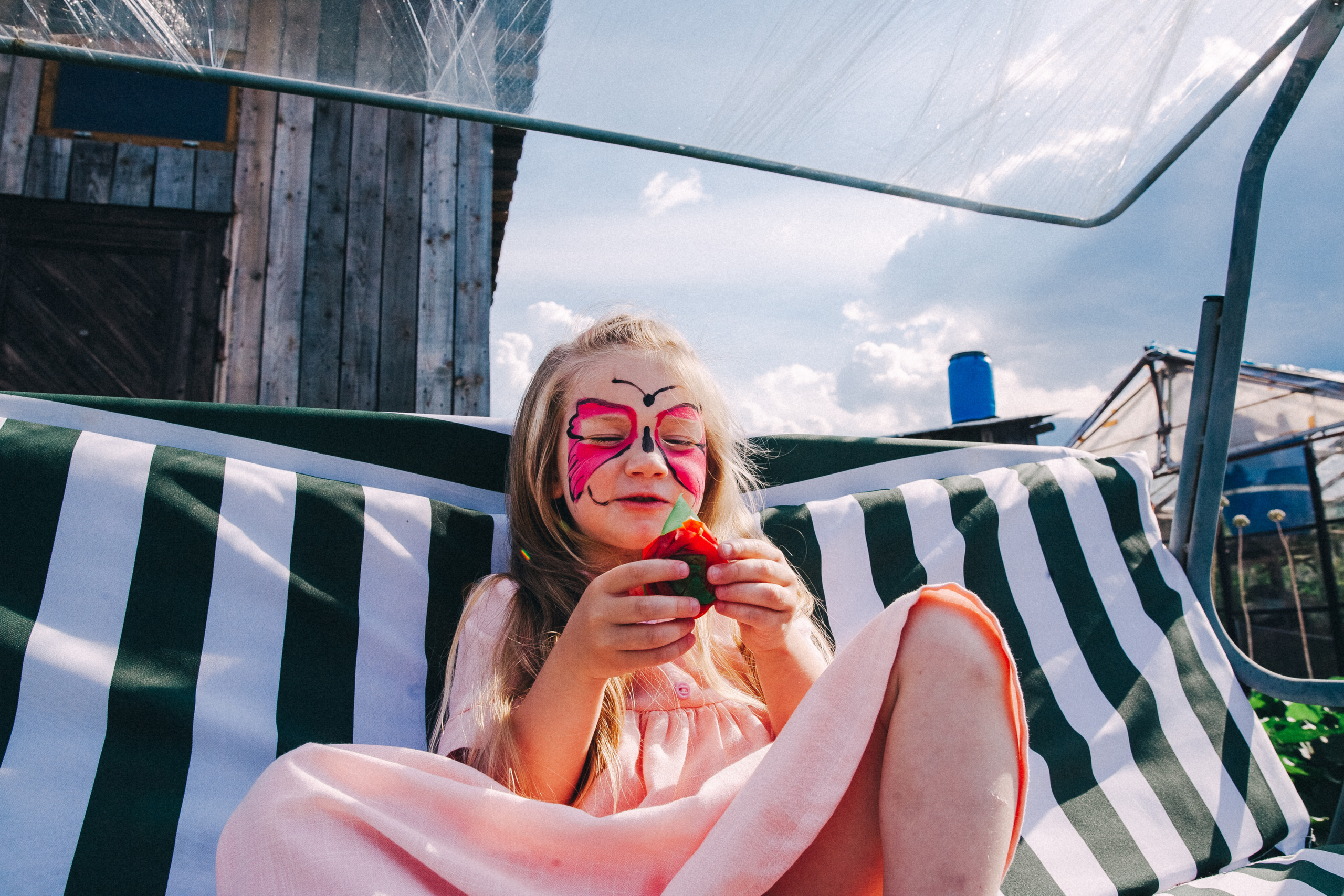 Ульяше 5 лет. Дачный деньрожденский день. Семейный фотограф, фотограф родов, репортажей фотограф в Санкт-Петербу