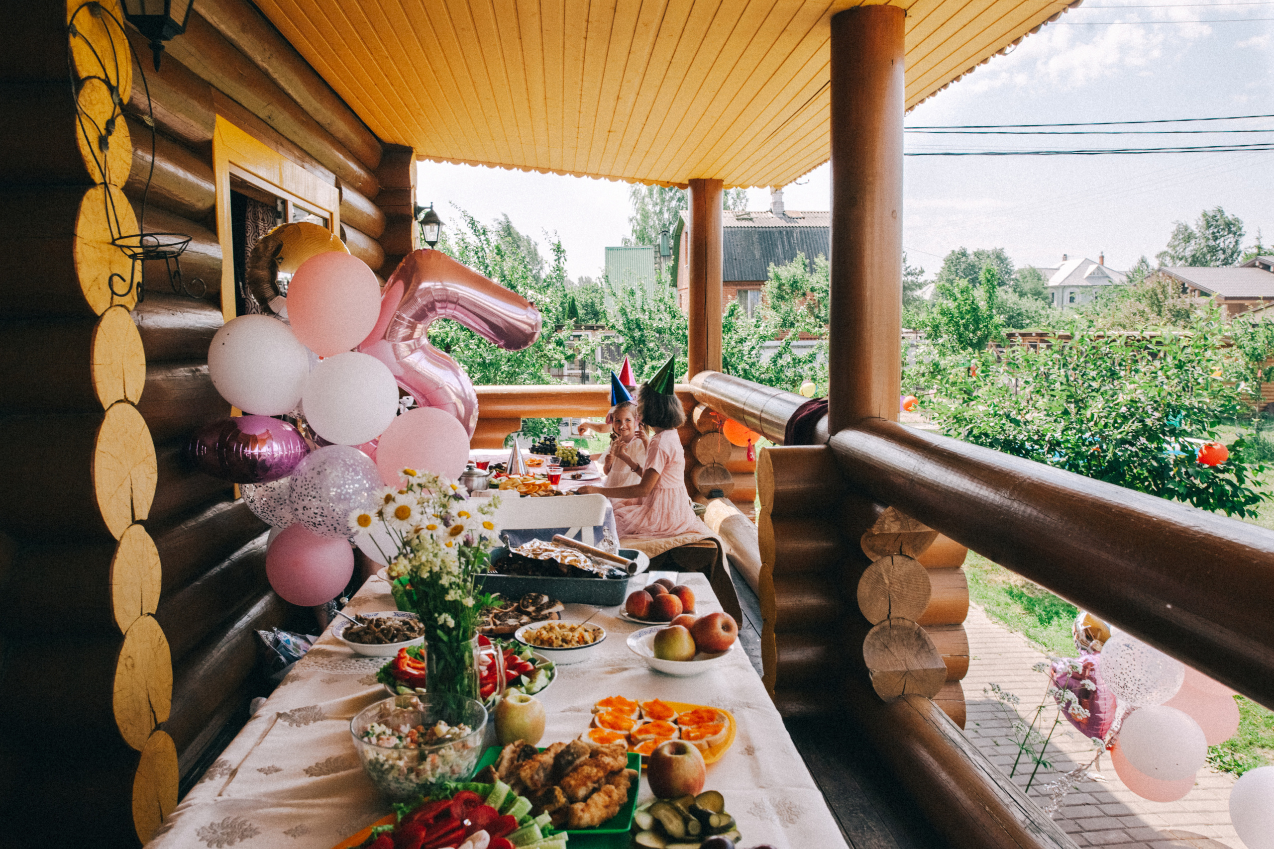 Есении 5 лет. ДР на даче. Семейный фотограф, фотограф родов, репортажей фотограф в Санкт-Петербу