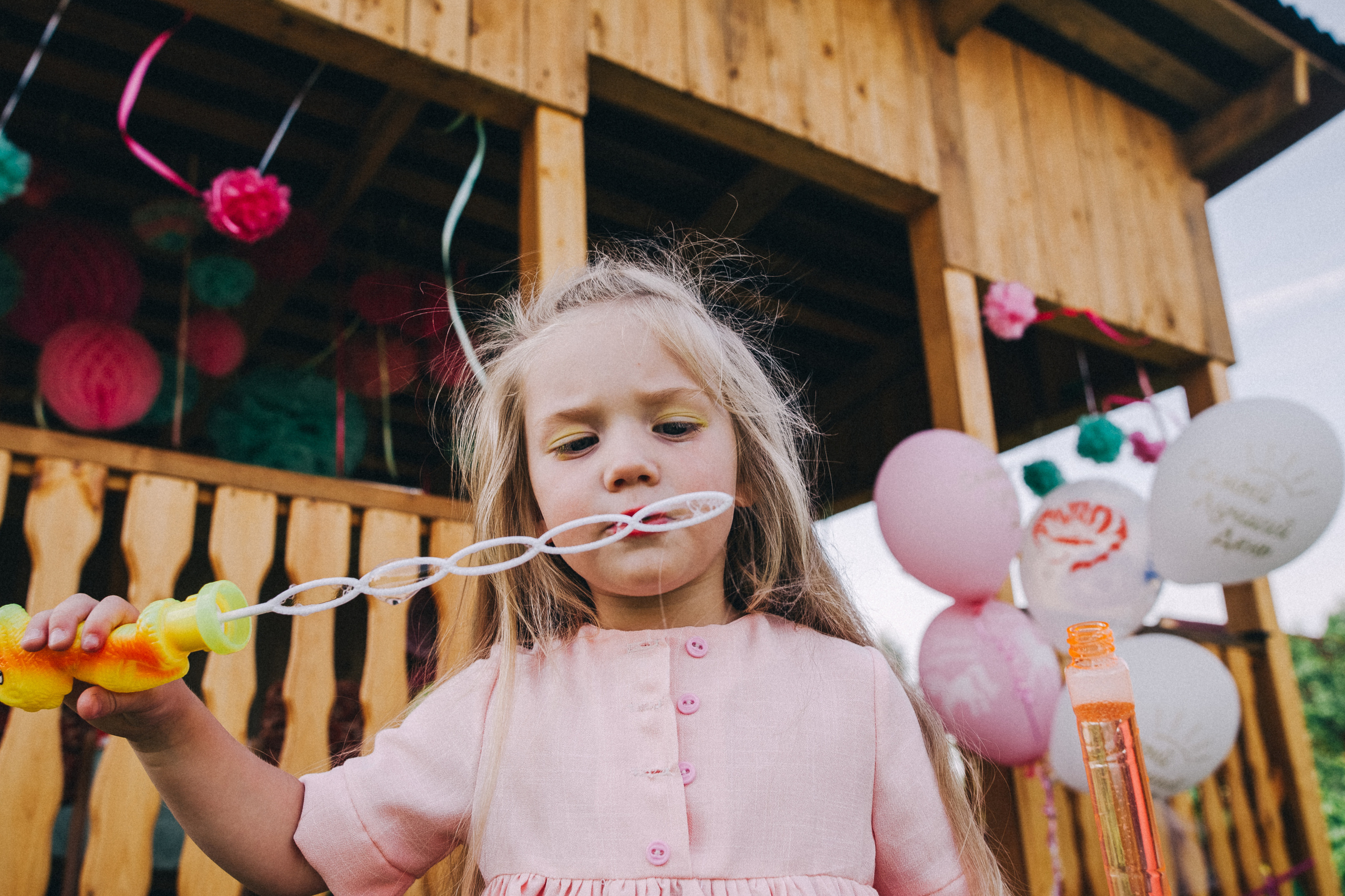 Ульяше 5 лет. Дачный деньрожденский день. Семейный фотограф, фотограф родов, репортажей фотограф в Санкт-Петербу