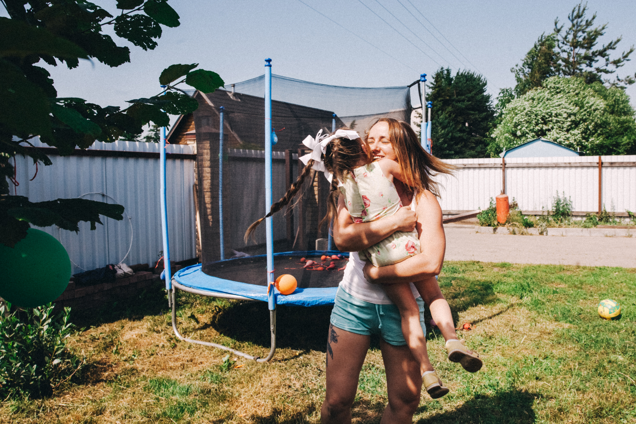 Есении 5 лет. ДР на даче. Семейный фотограф, фотограф родов, репортажей фотограф в Санкт-Петербу