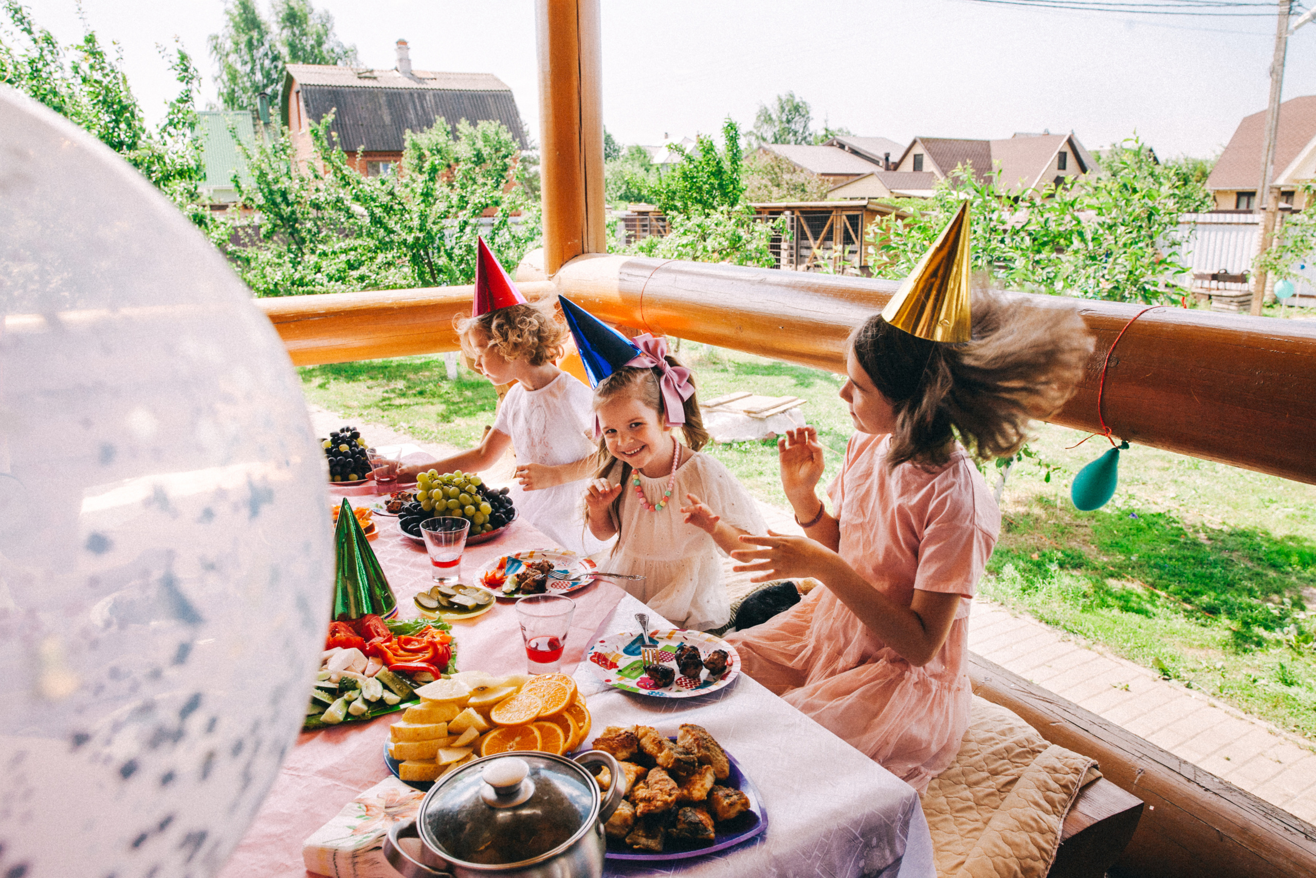 Есении 5 лет. ДР на даче. Семейный фотограф, фотограф родов, репортажей фотограф в Санкт-Петербу