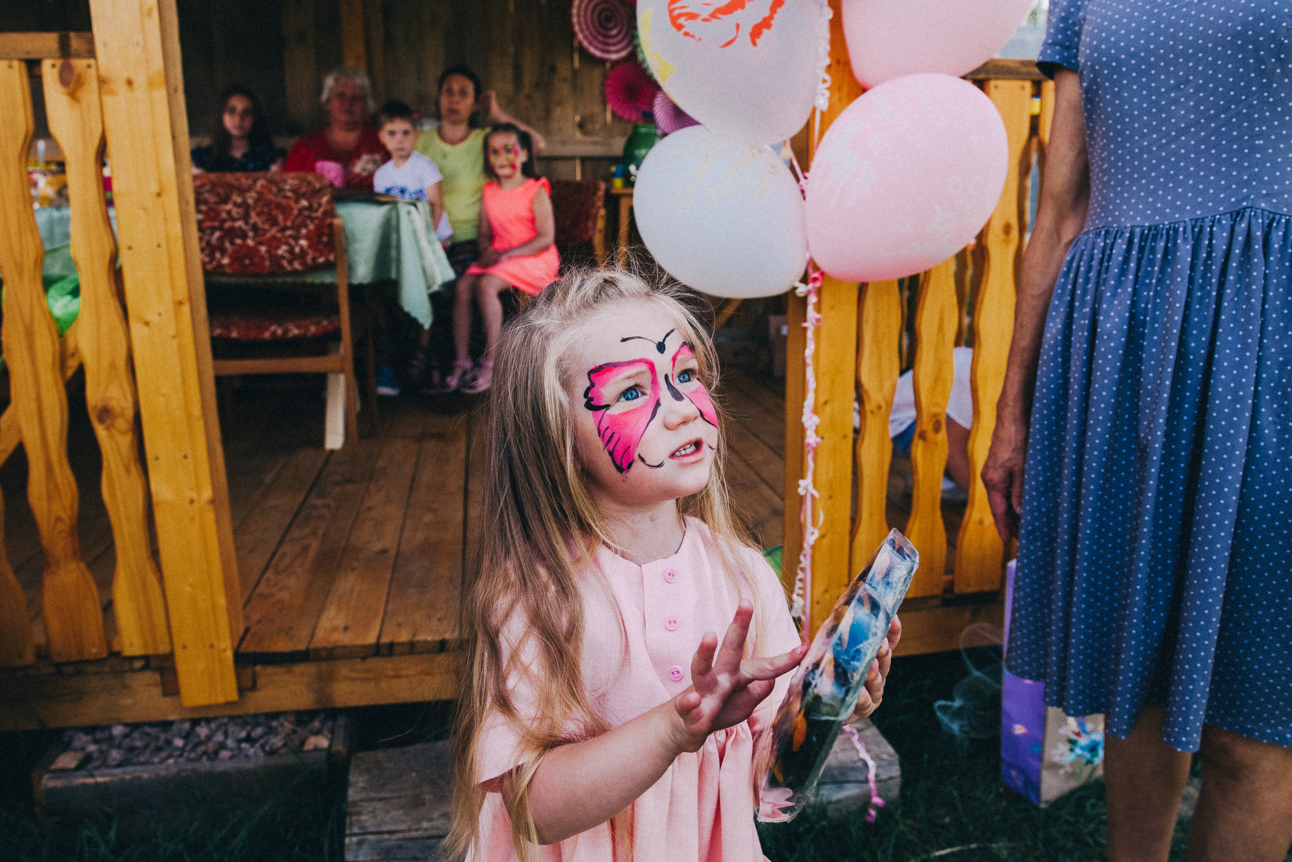 Ульяше 5 лет. Дачный деньрожденский день. Семейный фотограф, фотограф родов, репортажей фотограф в Санкт-Петербу