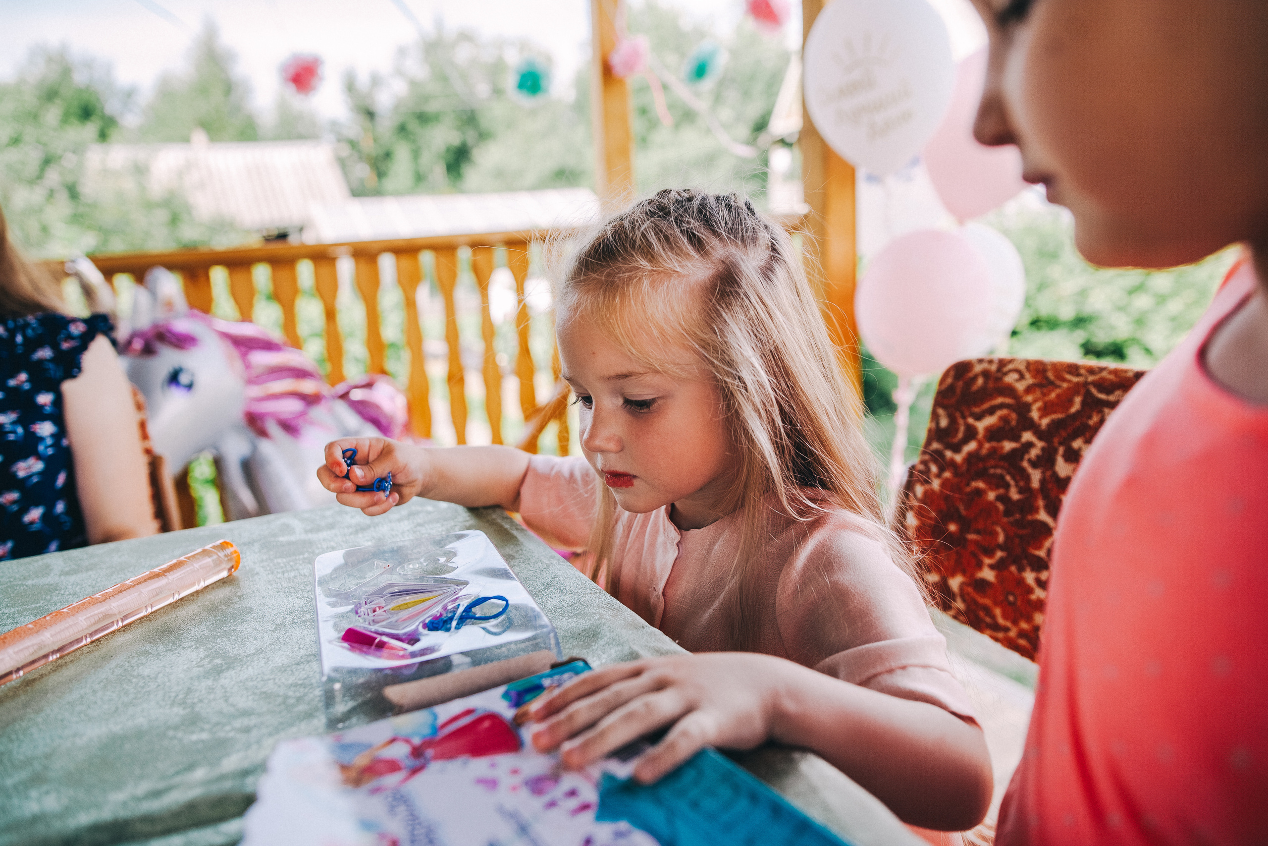 Ульяше 5 лет. Дачный деньрожденский день. Семейный фотограф, фотограф родов, репортажей фотограф в Санкт-Петербу