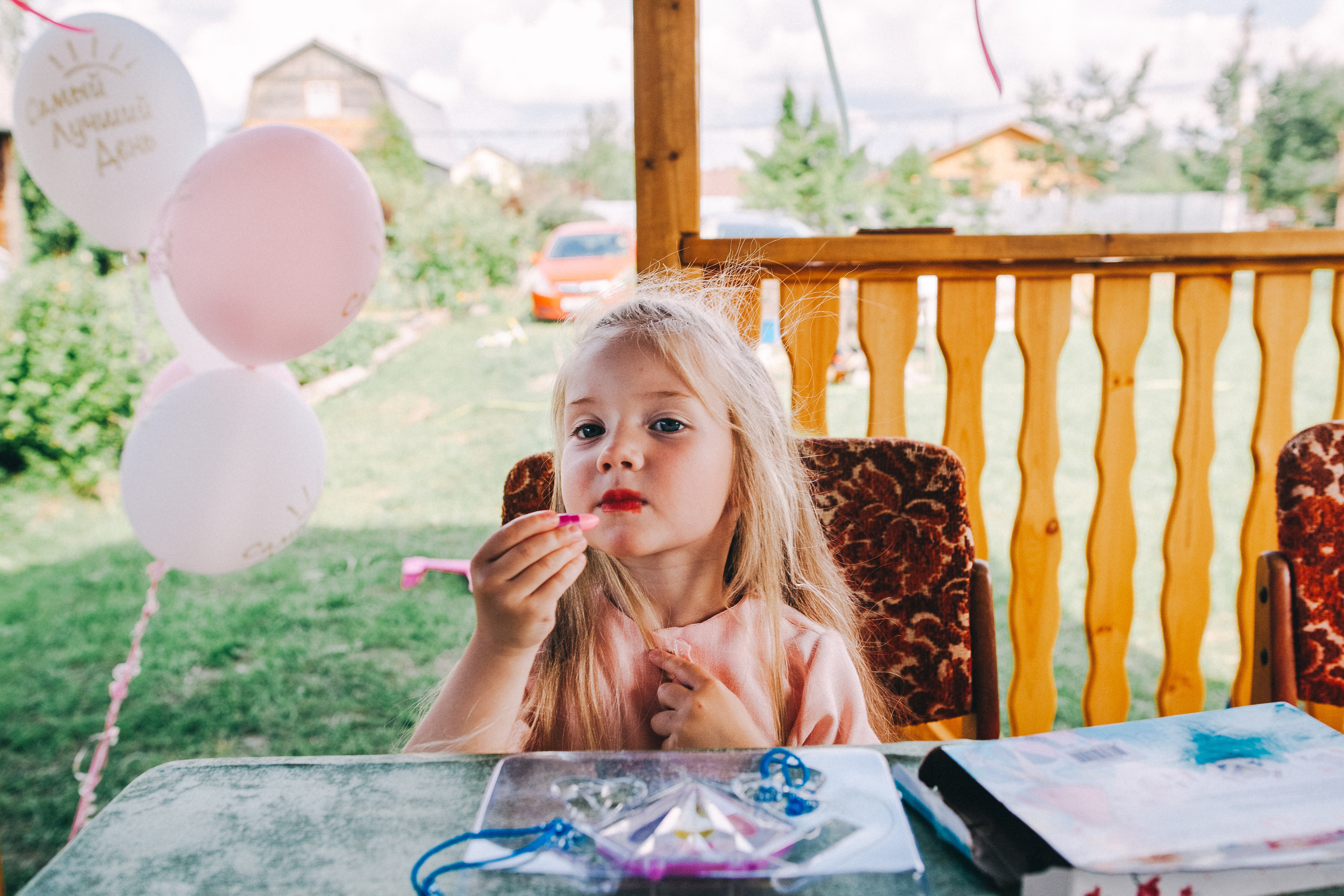 Ульяше 5 лет. Дачный деньрожденский день. Семейный фотограф, фотограф родов, репортажей фотограф в Санкт-Петербу