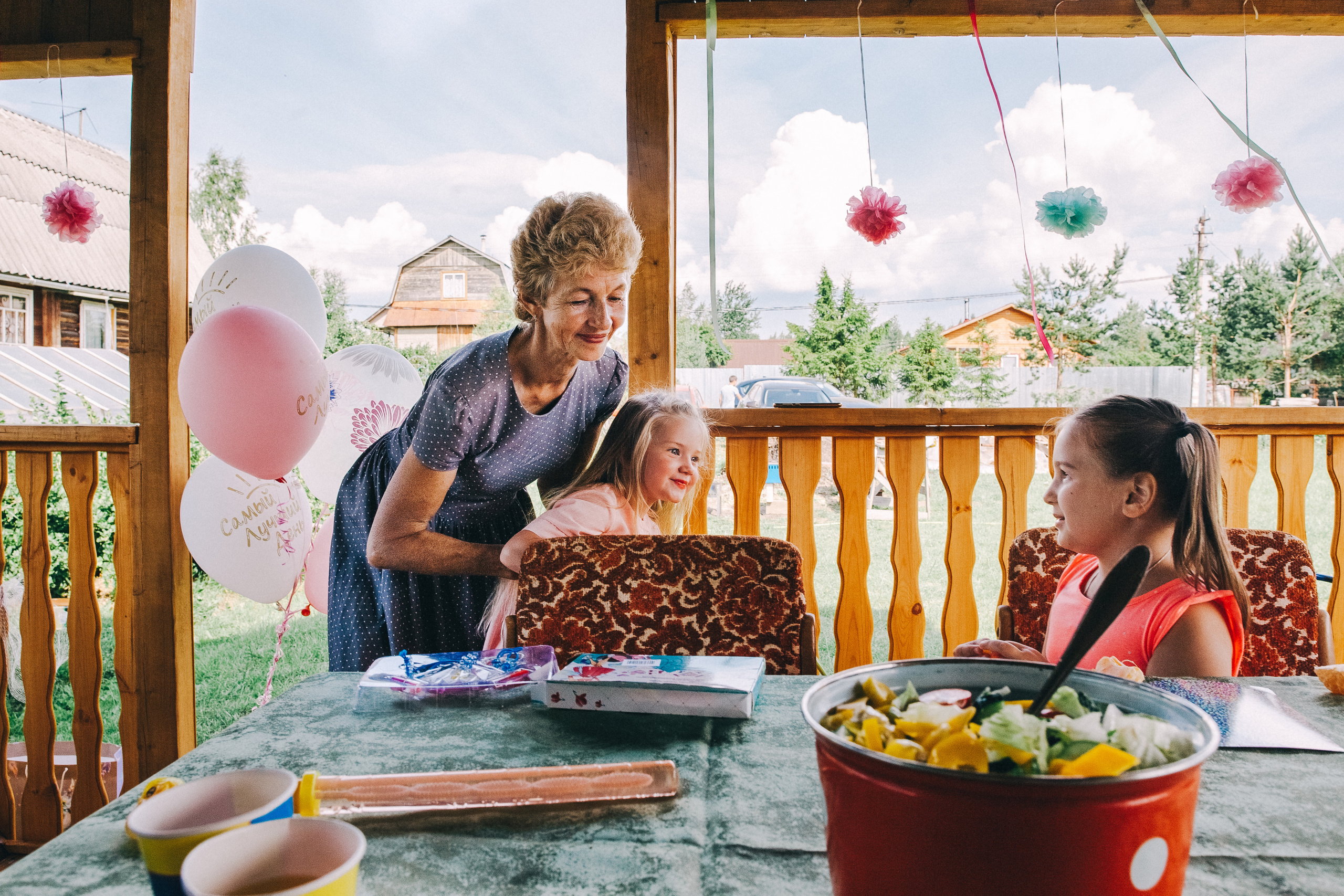 Ульяше 5 лет. Дачный деньрожденский день. Семейный фотограф, фотограф родов, репортажей фотограф в Санкт-Петербу