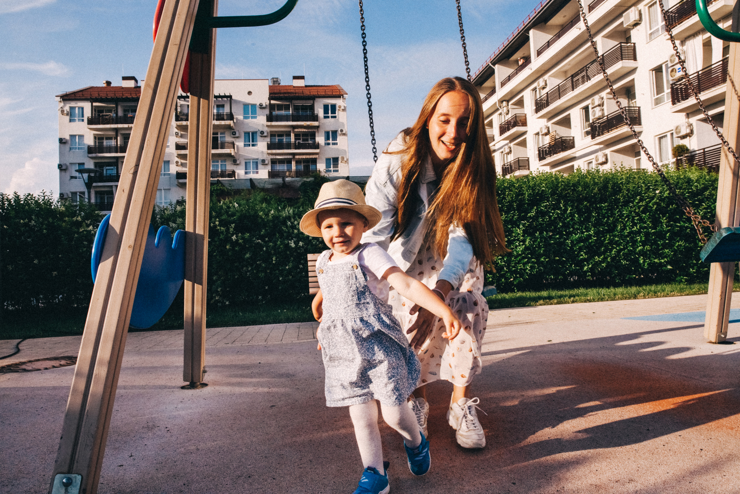 Вася, Маша, Соня. Отпуск в Адлере. Семейный фотограф, фотограф родов, репортажей фотограф в Санкт-Петербу
