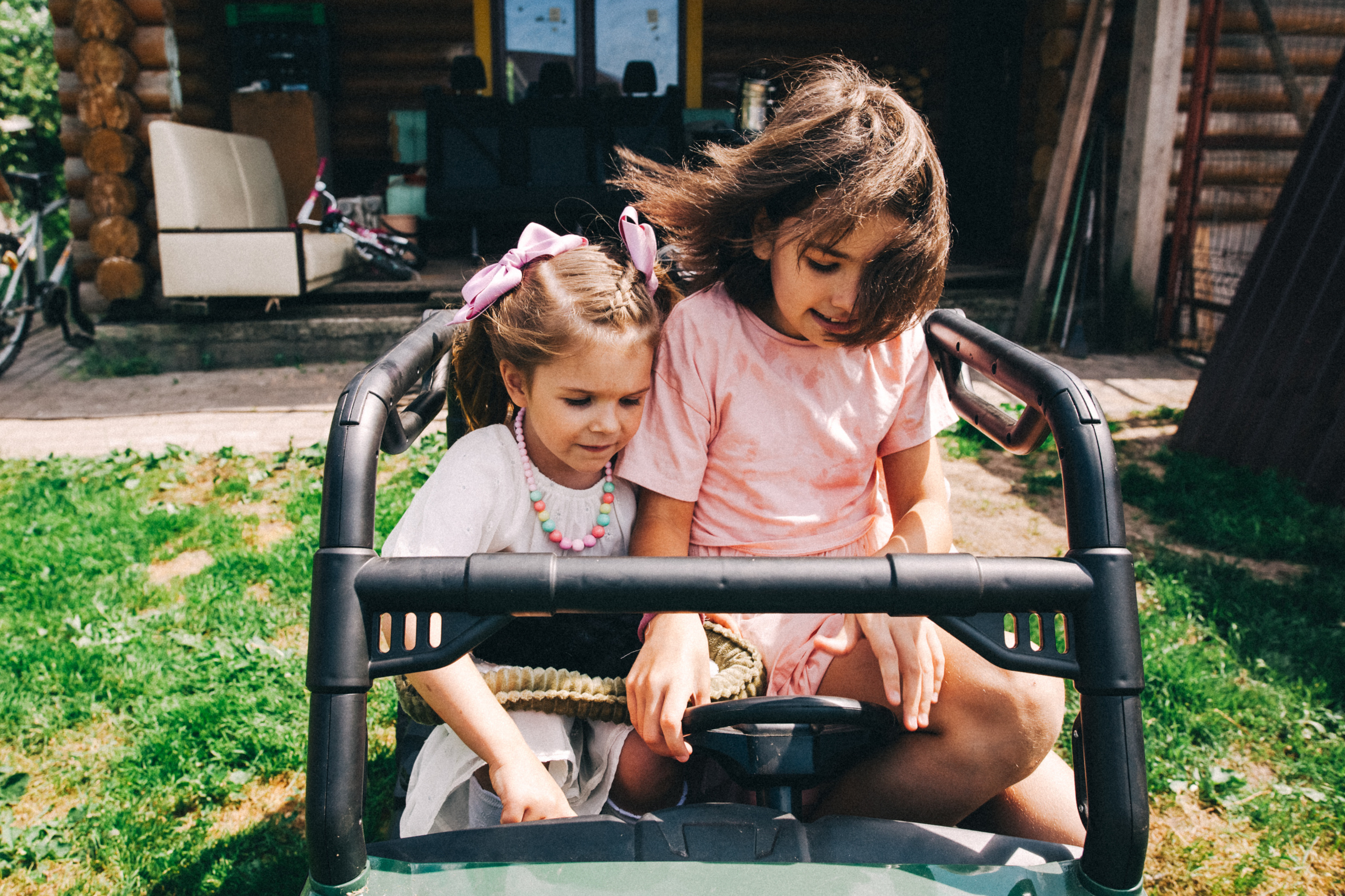 Есении 5 лет. ДР на даче. Семейный фотограф, фотограф родов, репортажей фотограф в Санкт-Петербу