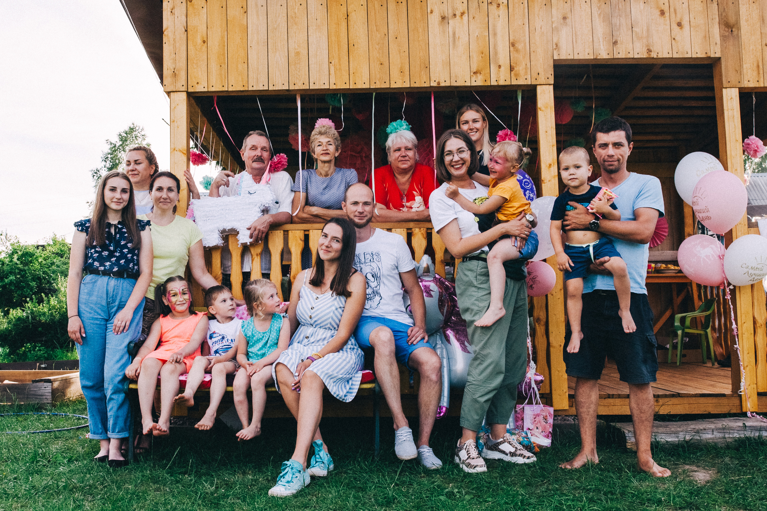Ульяше 5 лет. Дачный деньрожденский день. Семейный фотограф, фотограф родов, репортажей фотограф в Санкт-Петербу