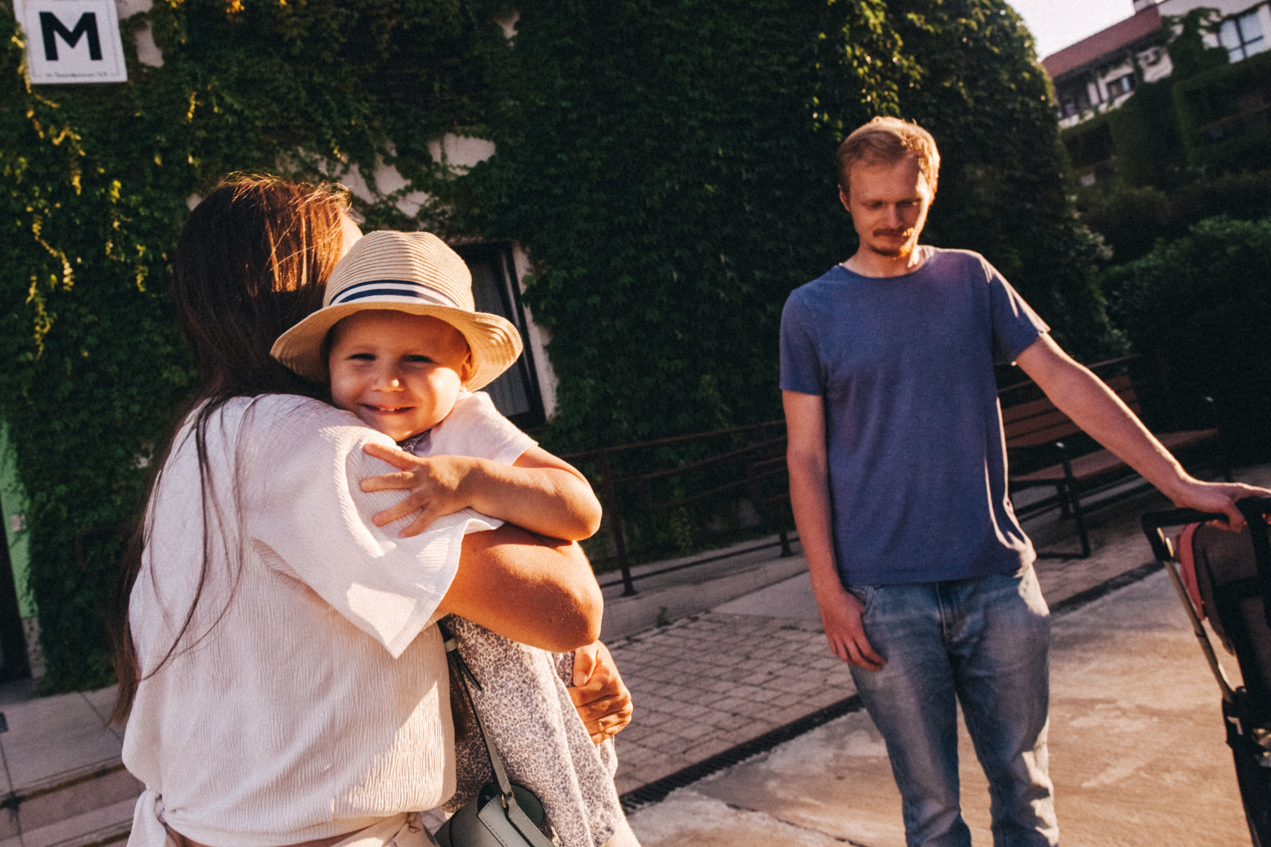 Вася, Маша, Соня. Отпуск в Адлере. Семейный фотограф, фотограф родов, репортажей фотограф в Санкт-Петербу