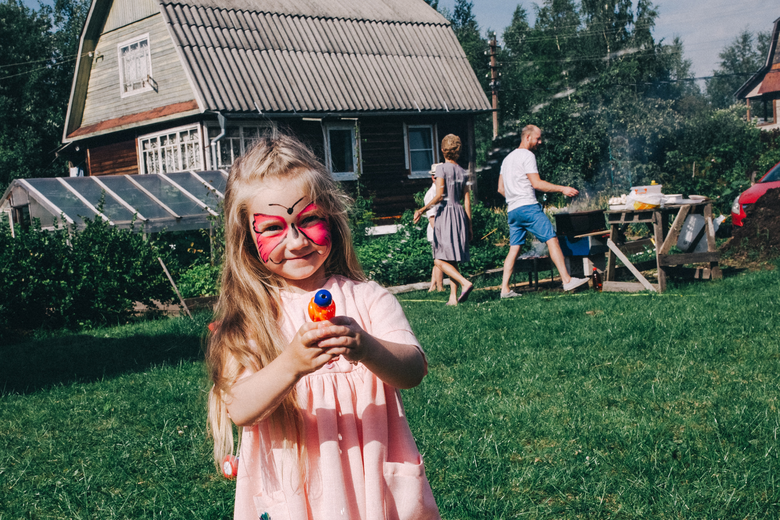 Ульяше 5 лет. Дачный деньрожденский день. Семейный фотограф, фотограф родов, репортажей фотограф в Санкт-Петербу