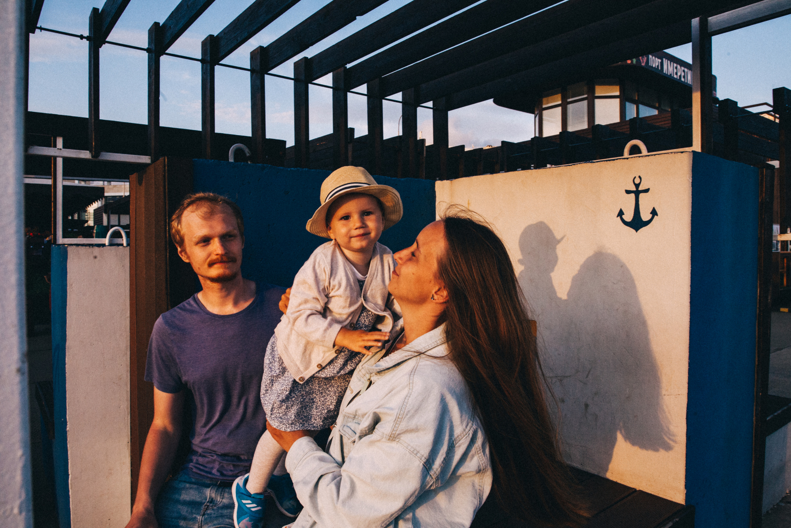Вася, Маша, Соня. Отпуск в Адлере. Семейный фотограф, фотограф родов, репортажей фотограф в Санкт-Петербу