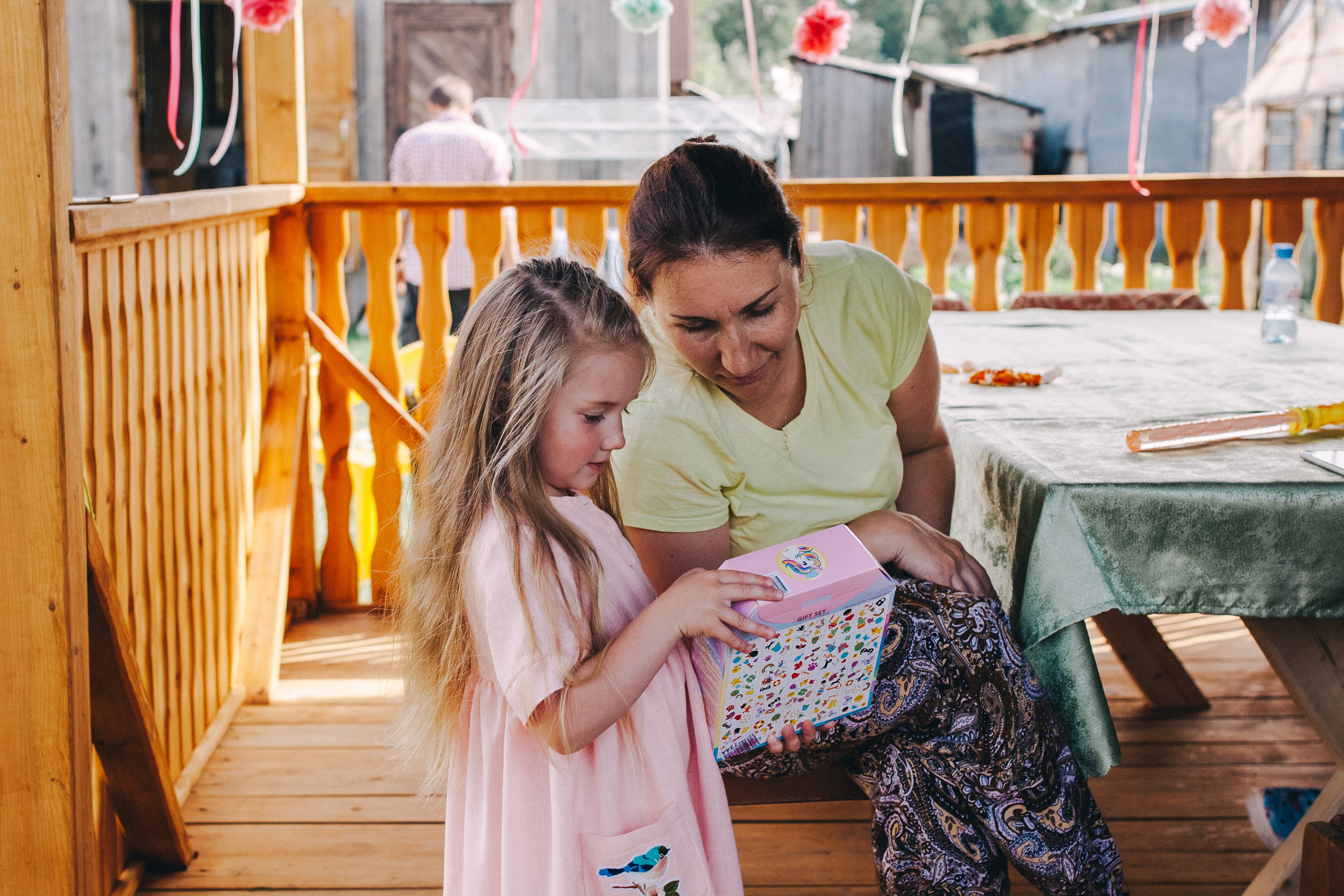 Ульяше 5 лет. Дачный деньрожденский день. Семейный фотограф, фотограф родов, репортажей фотограф в Санкт-Петербу
