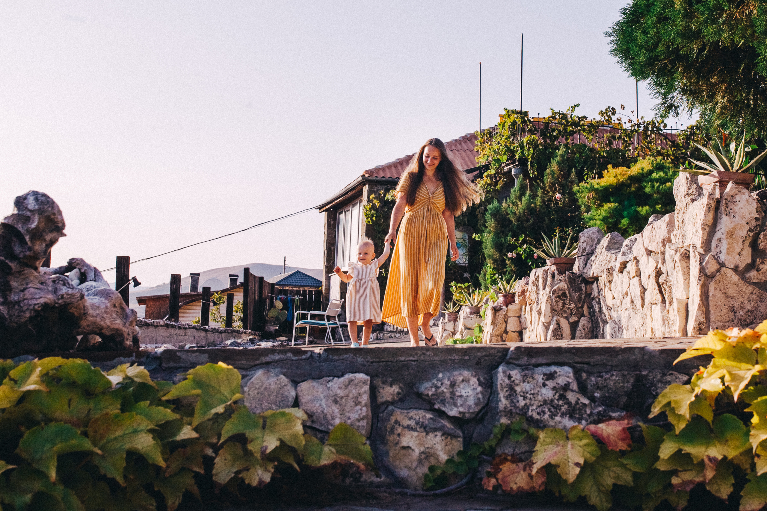 Маша и Соня. Отпуск в Крыму. Семейный фотограф, фотограф родов, репортажей фотограф в Санкт-Петербу