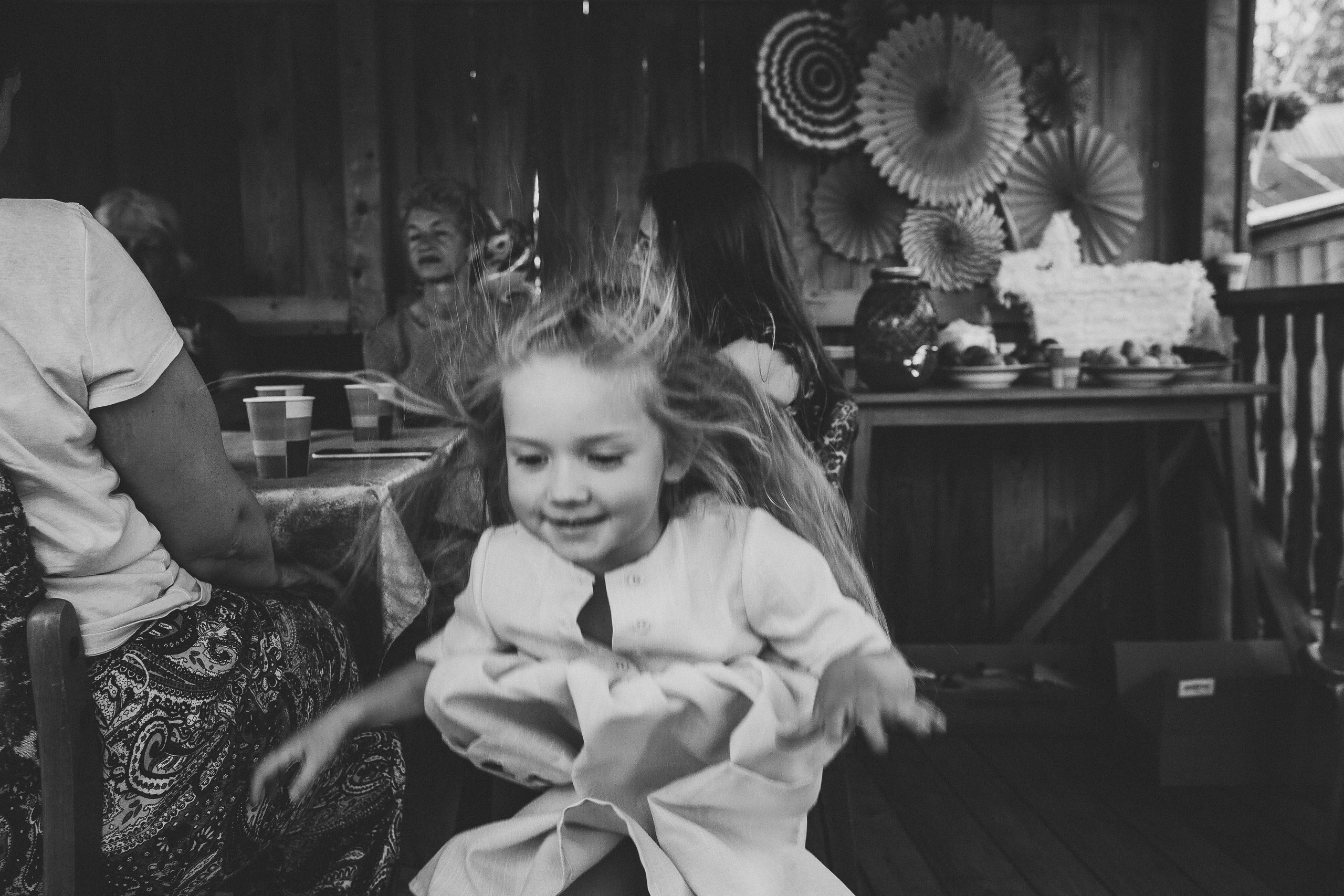 Ульяше 5 лет. Дачный деньрожденский день. Семейный фотограф, фотограф родов, репортажей фотограф в Санкт-Петербу