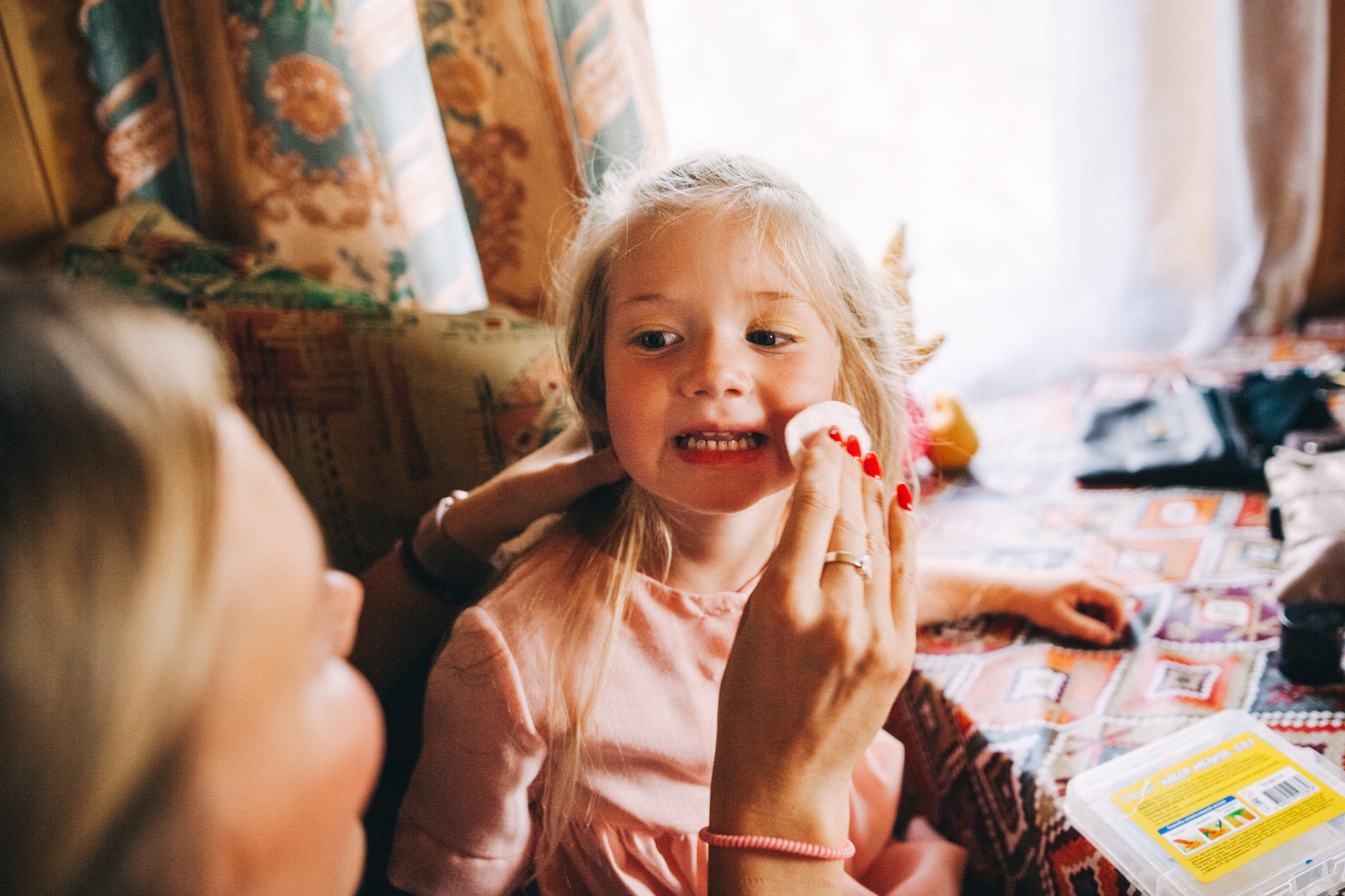 Ульяше 5 лет. Дачный деньрожденский день. Семейный фотограф, фотограф родов, репортажей фотограф в Санкт-Петербу