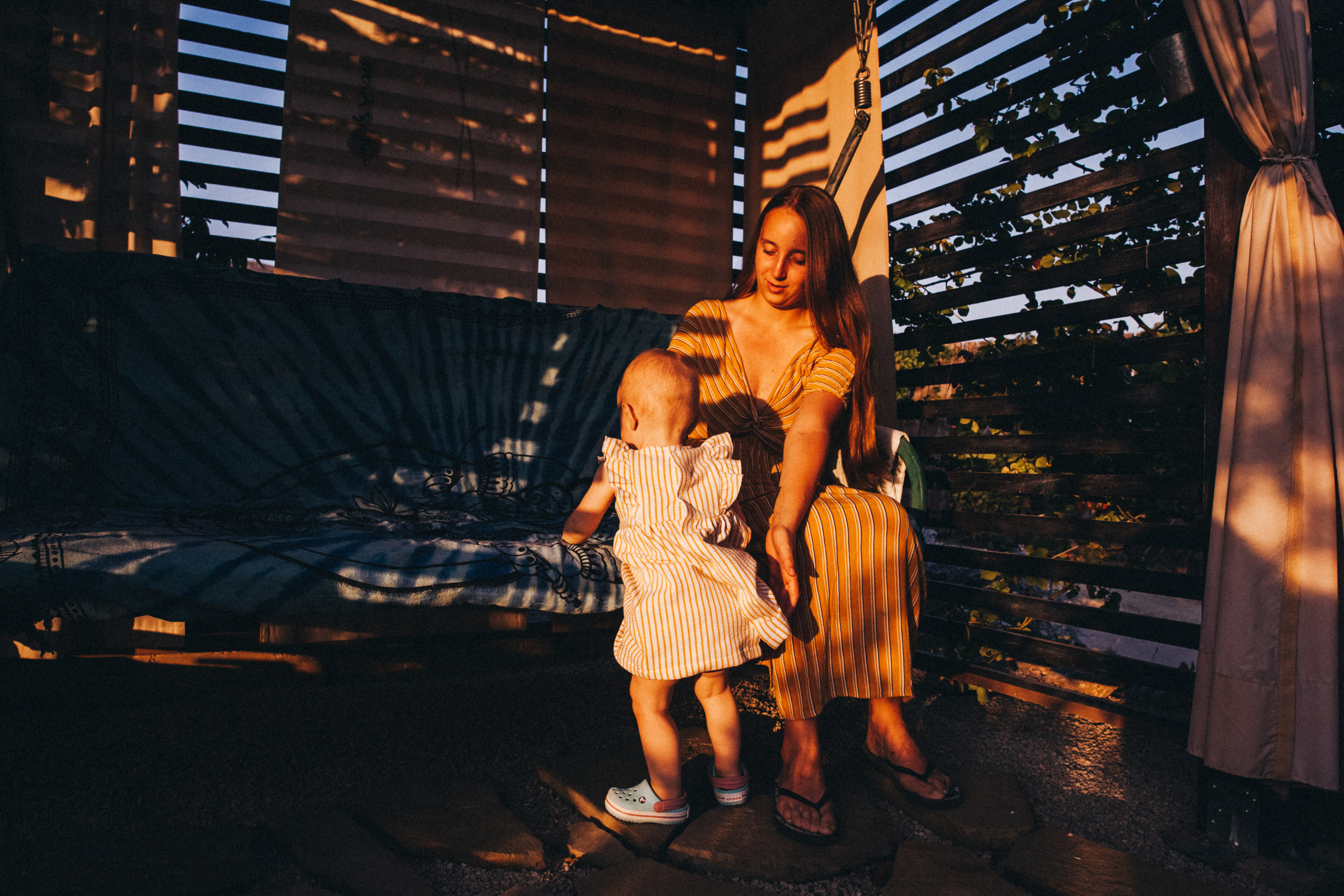 Маша и Соня. Отпуск в Крыму. Семейный фотограф, фотограф родов, репортажей фотограф в Санкт-Петербу