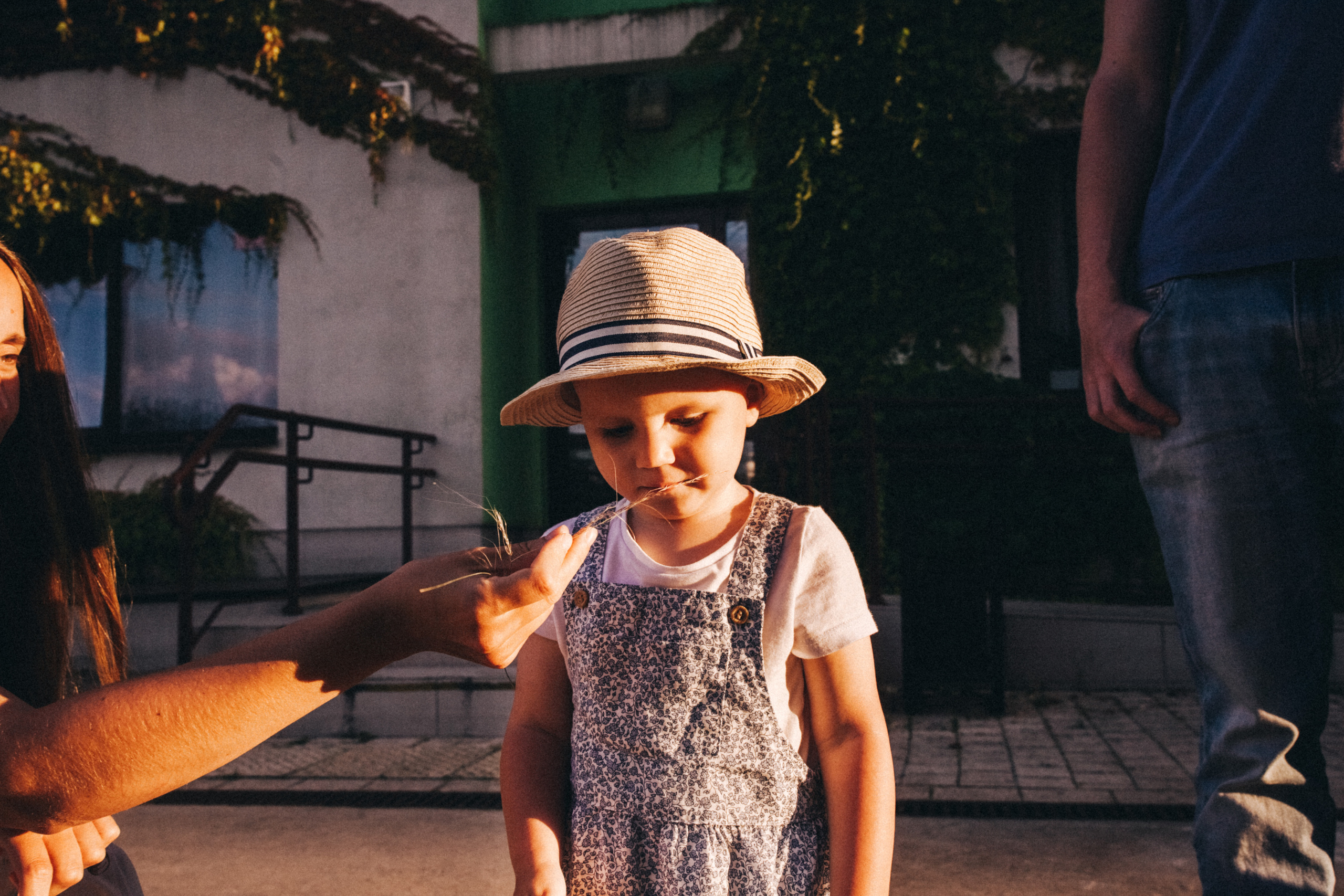 Вася, Маша, Соня. Отпуск в Адлере. Семейный фотограф, фотограф родов, репортажей фотограф в Санкт-Петербу